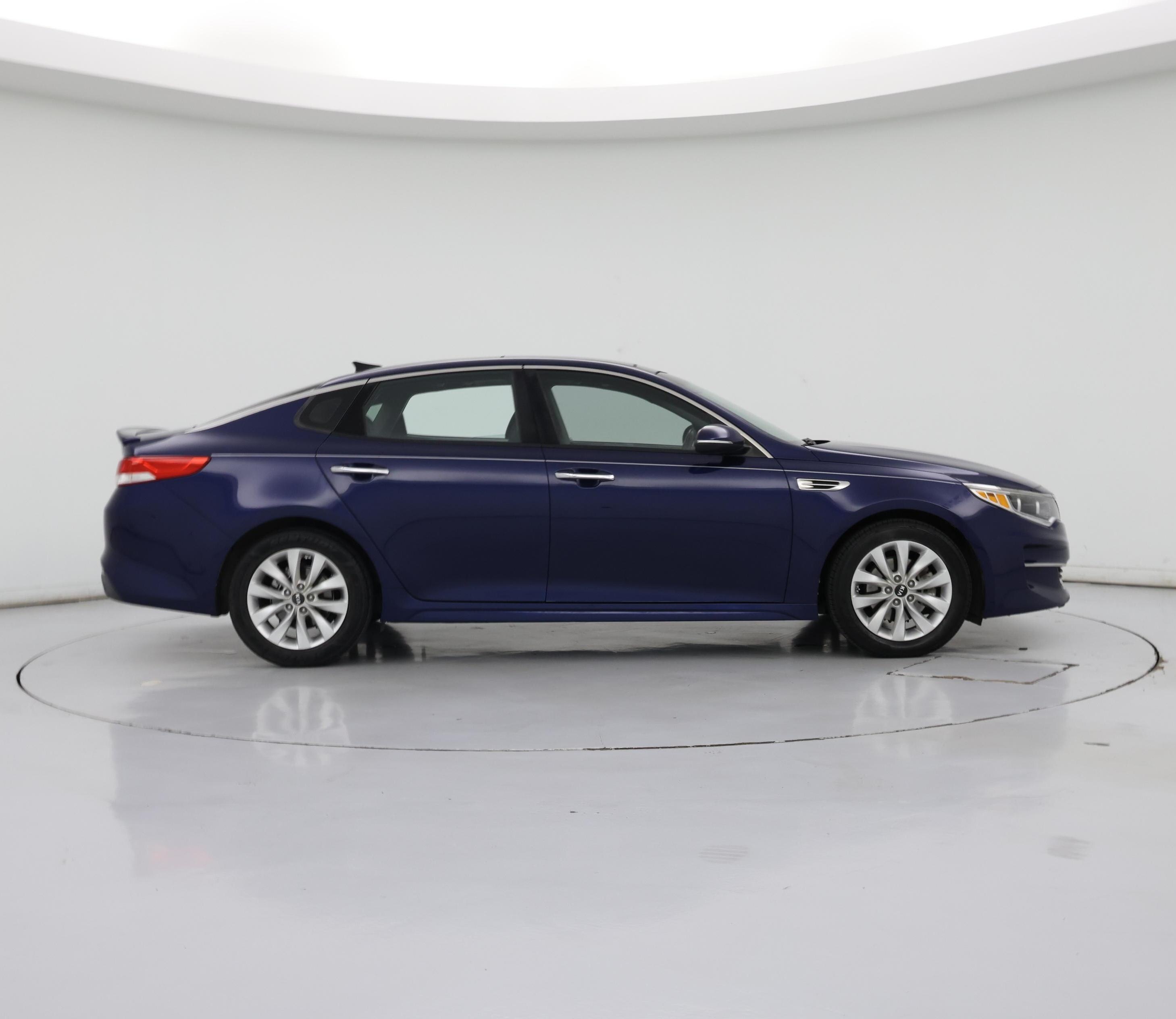 Thumbnail: 2016 Kia Optima - 7