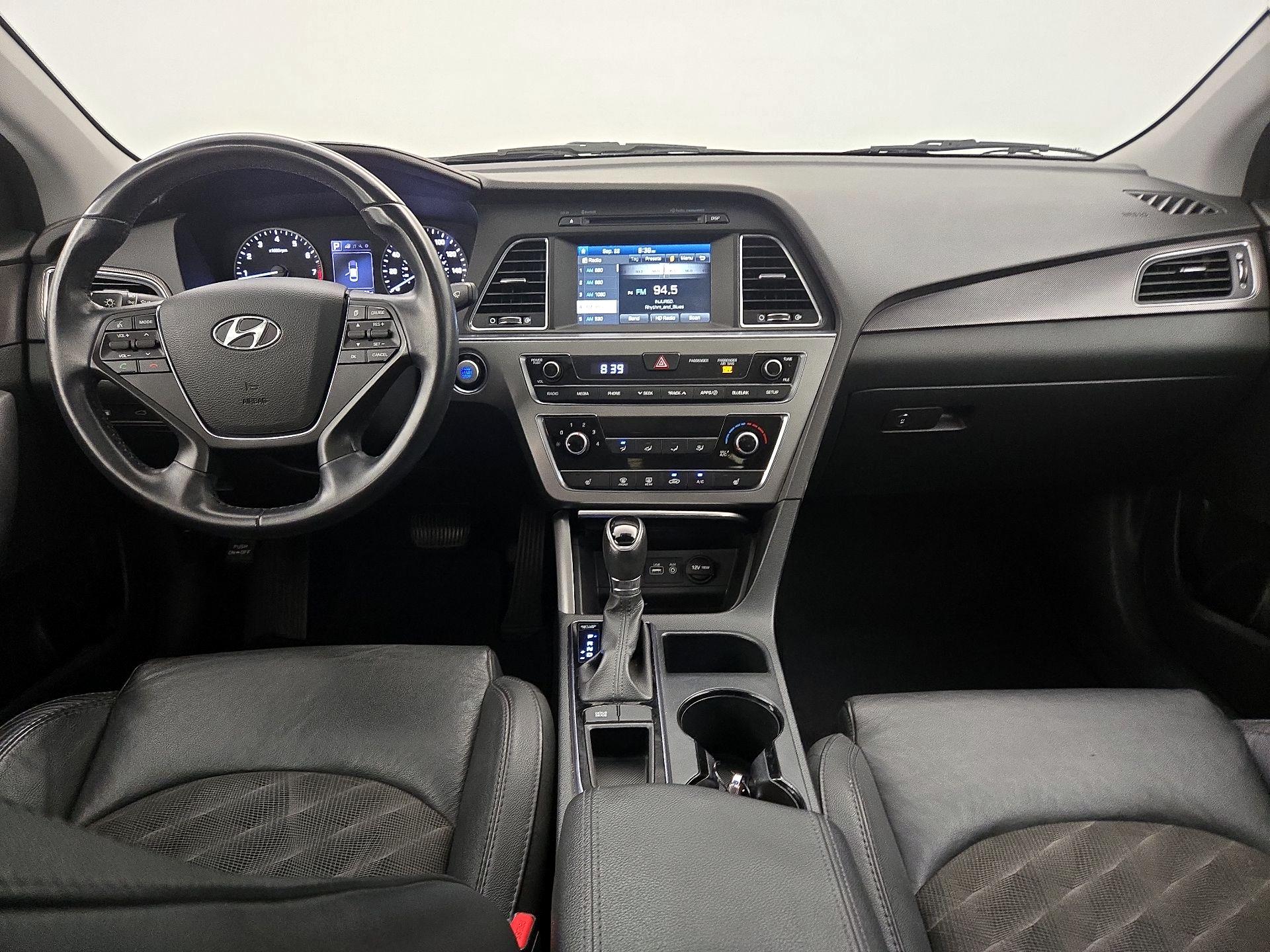 Thumbnail: 2017 Hyundai Sonata - 9