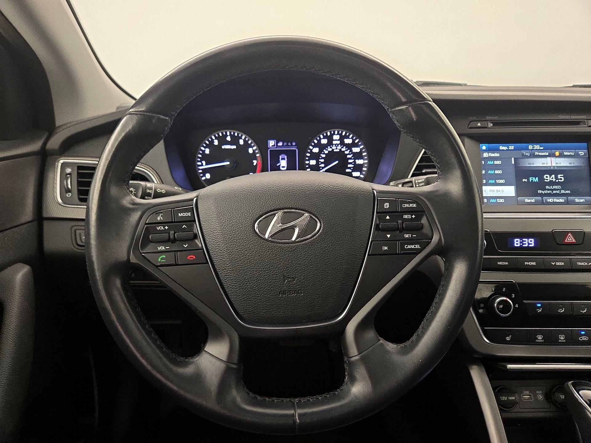 Thumbnail: 2017 Hyundai Sonata - 10