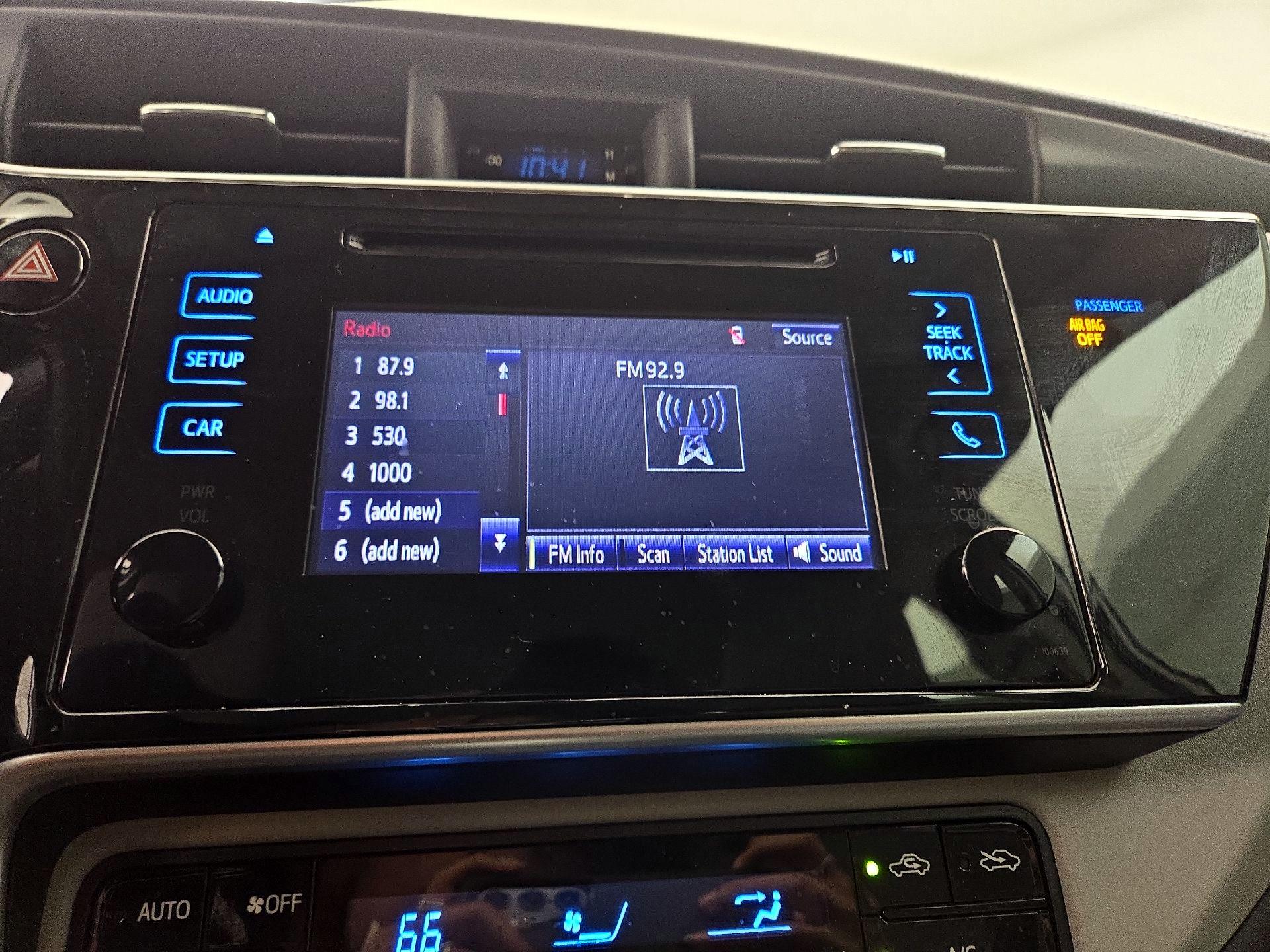 Thumbnail: 2019 Toyota Corolla - 15