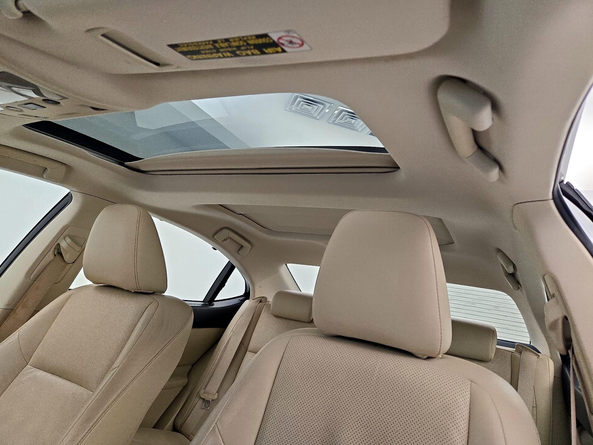 Thumbnail: 2014 Lexus ES - 20