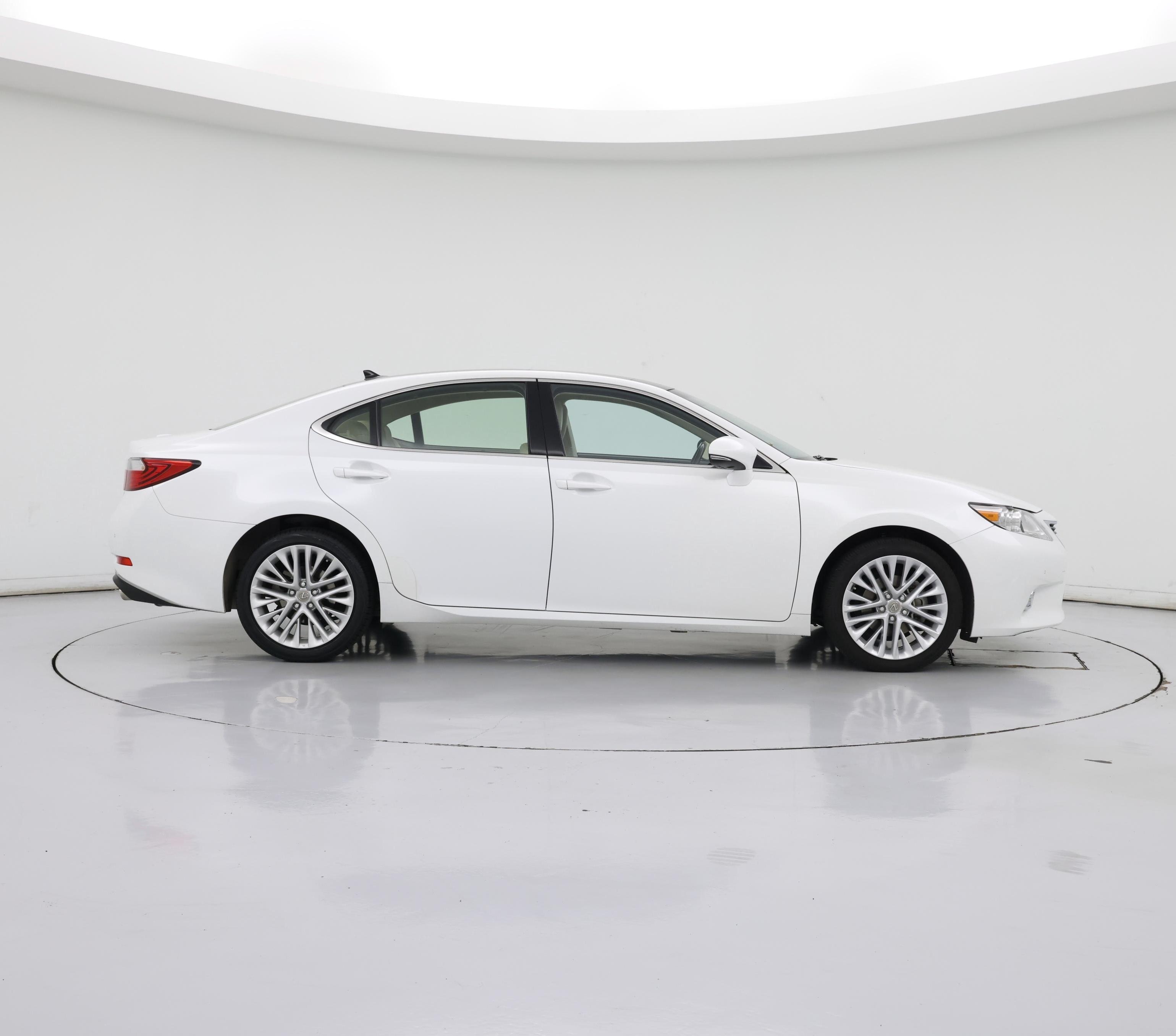 Thumbnail: 2014 Lexus ES - 7