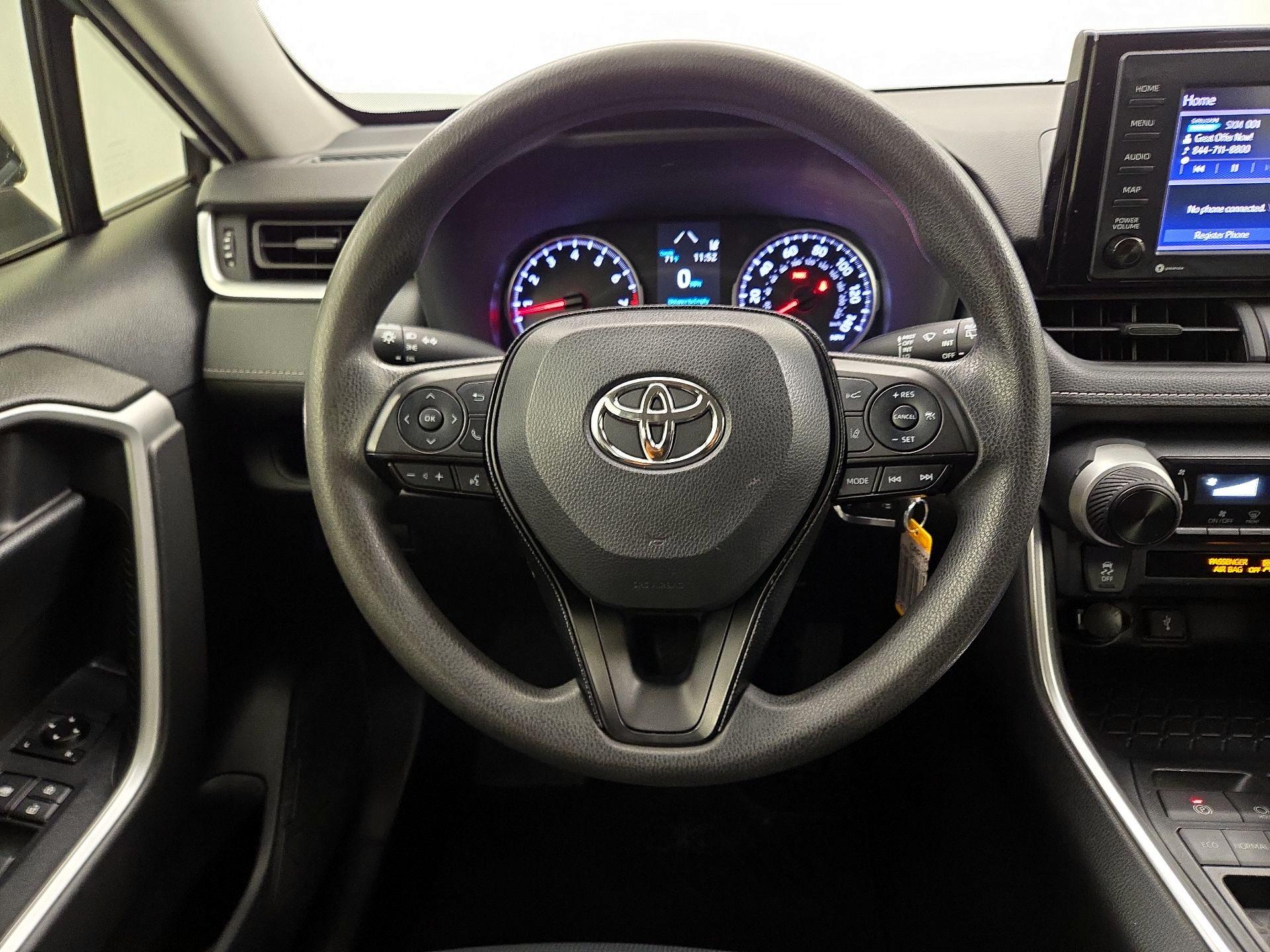 Thumbnail: 2020 Toyota RAV4 - 10