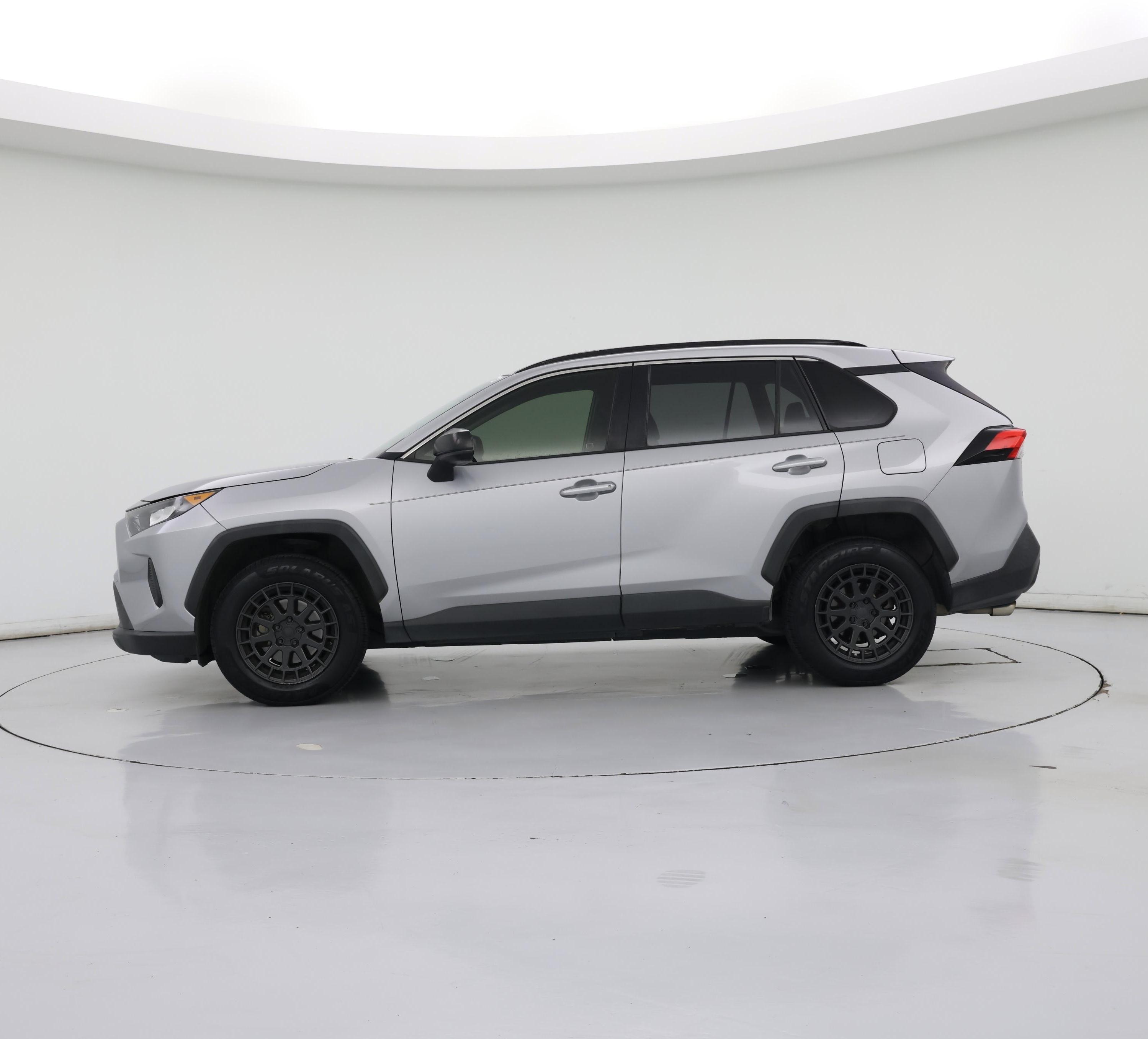 Thumbnail: 2020 Toyota RAV4 - 3