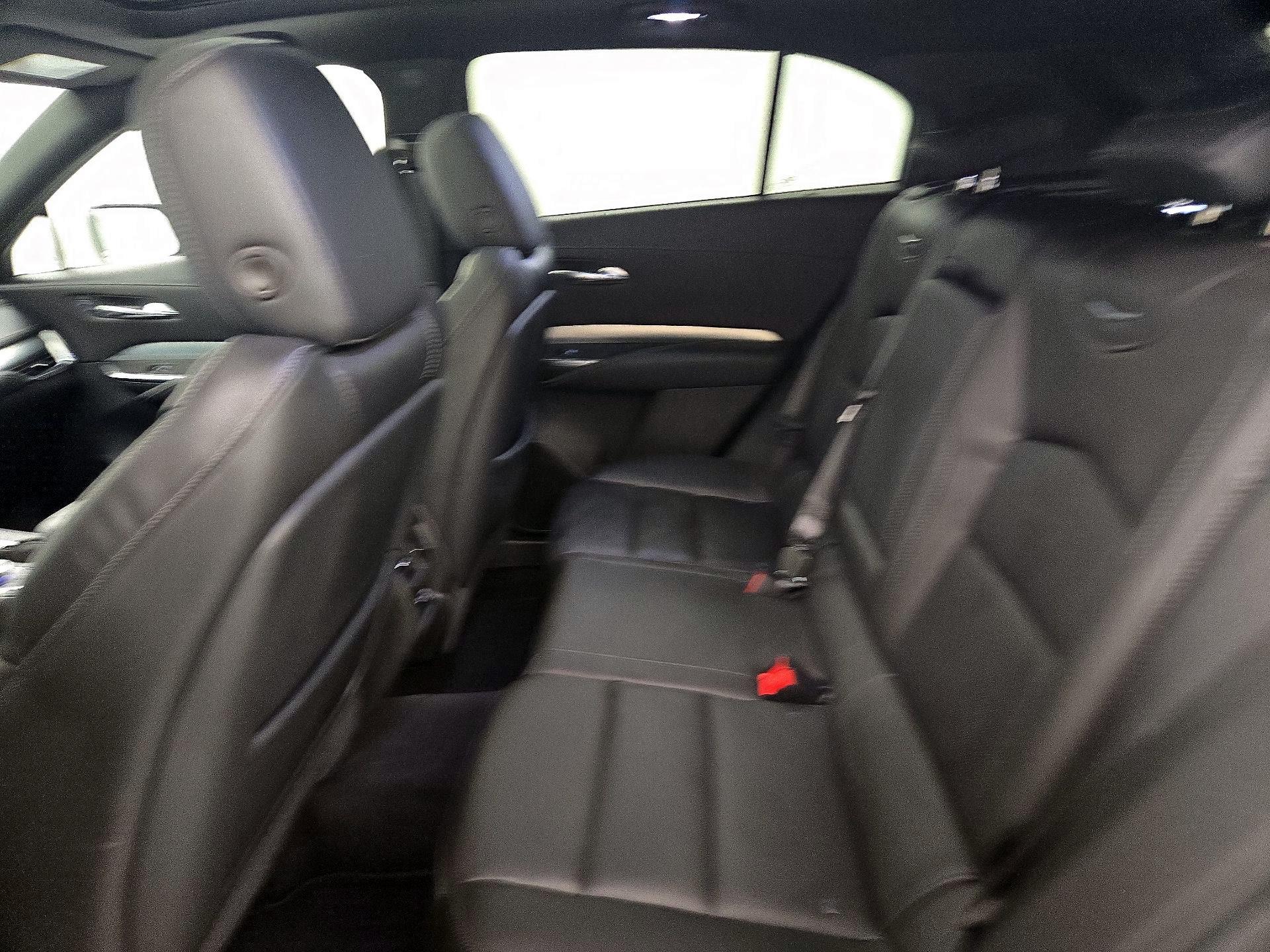 Thumbnail: 2023 Cadillac XT4 - 20