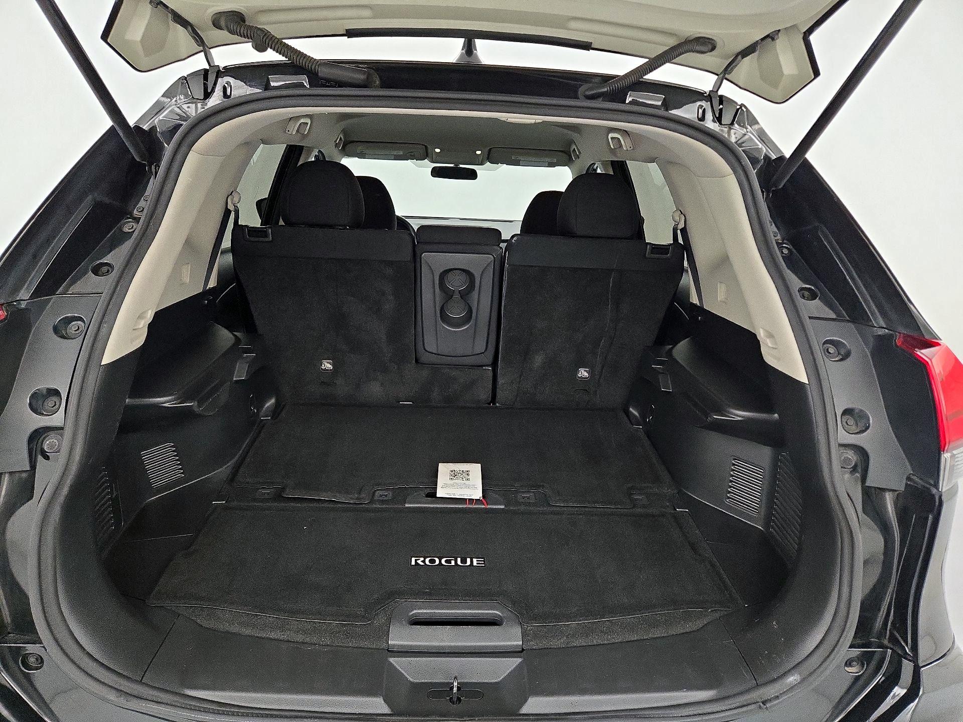 Thumbnail: 2017 Nissan Rogue - 20