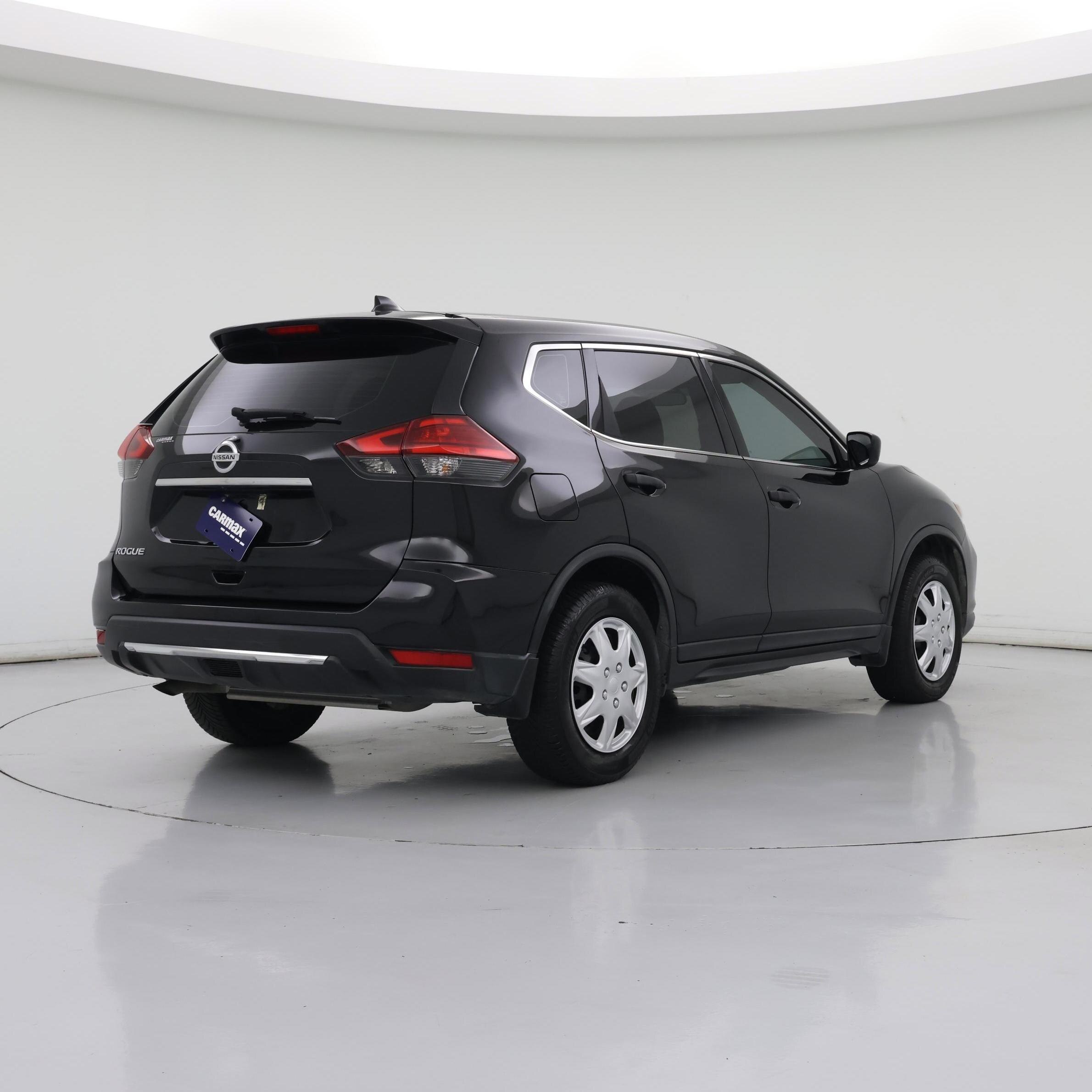 Thumbnail: 2017 Nissan Rogue - 8