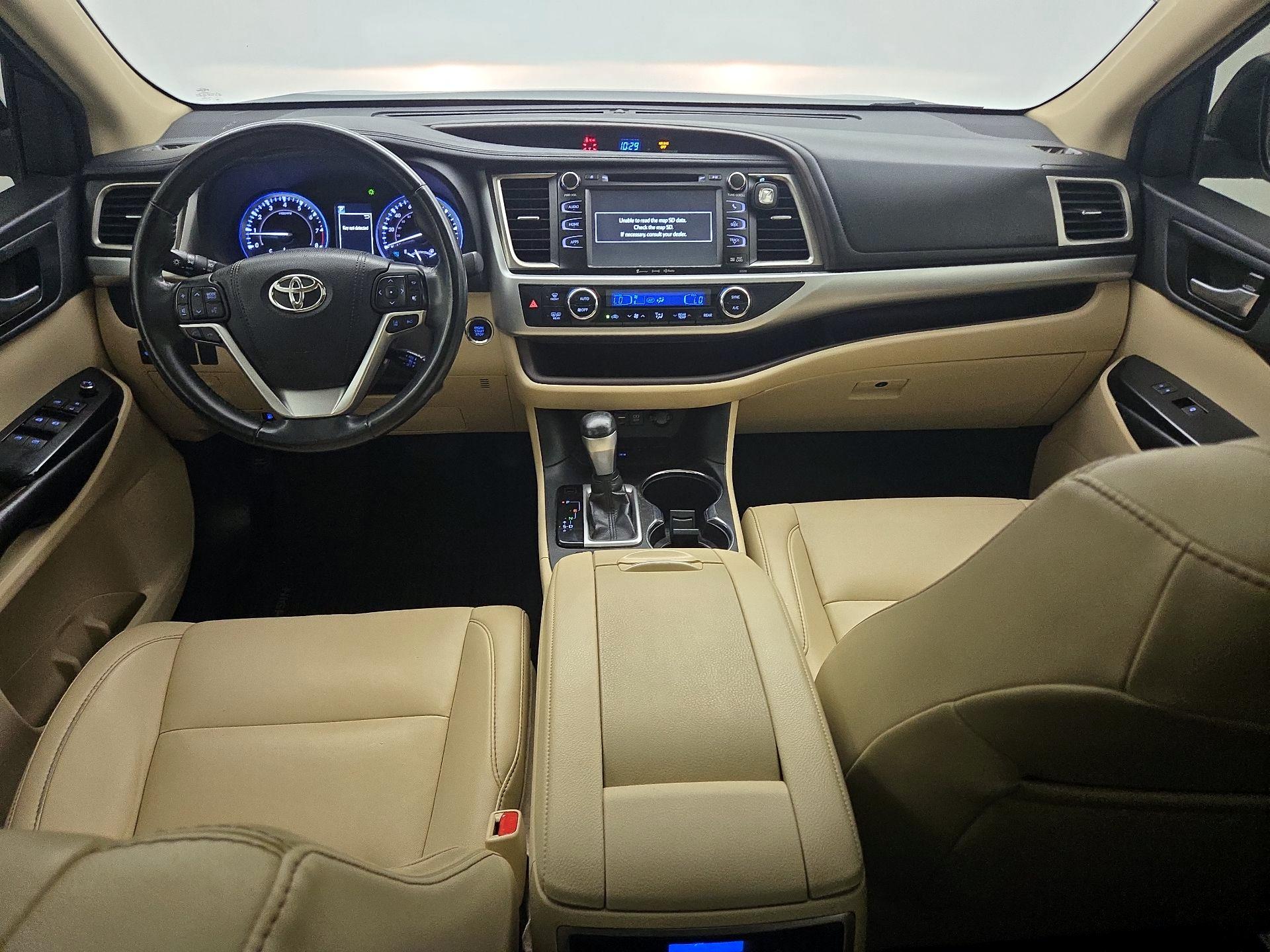 Thumbnail: 2019 Toyota Highlander - 9