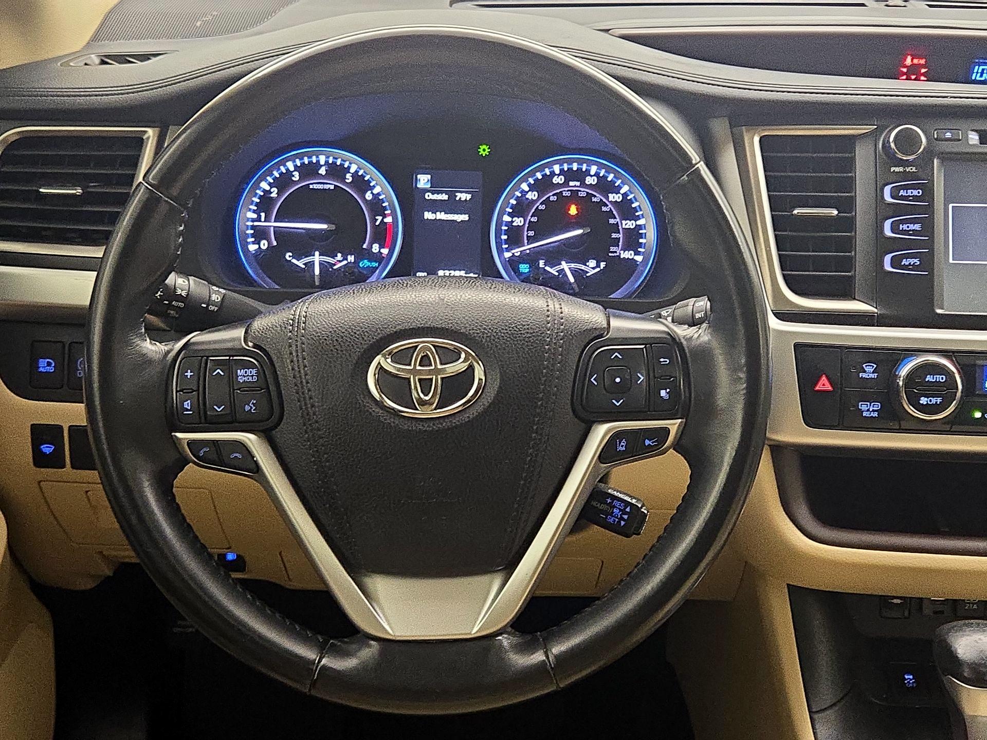 Thumbnail: 2019 Toyota Highlander - 10