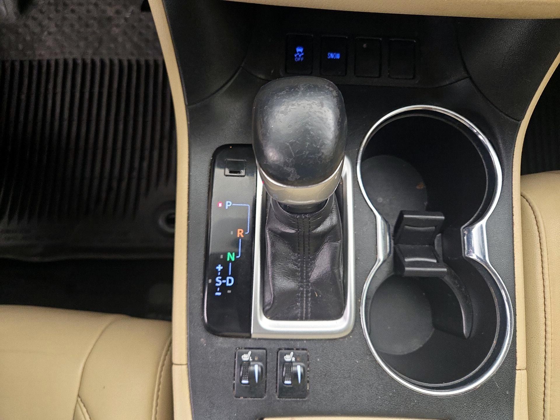 Thumbnail: 2019 Toyota Highlander - 17