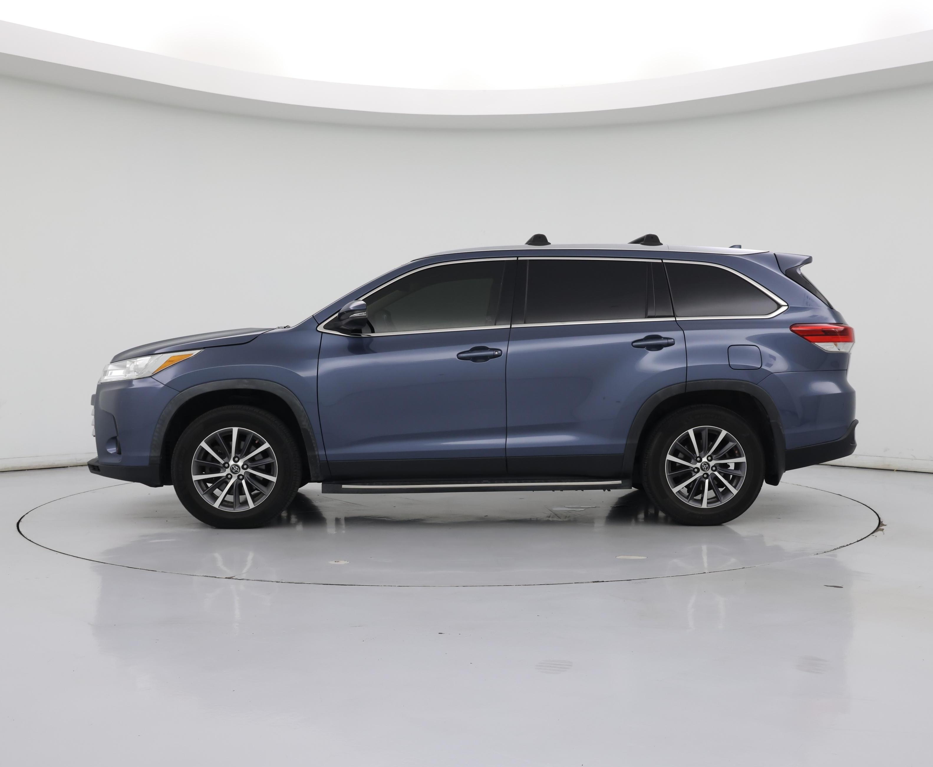 Thumbnail: 2019 Toyota Highlander - 3