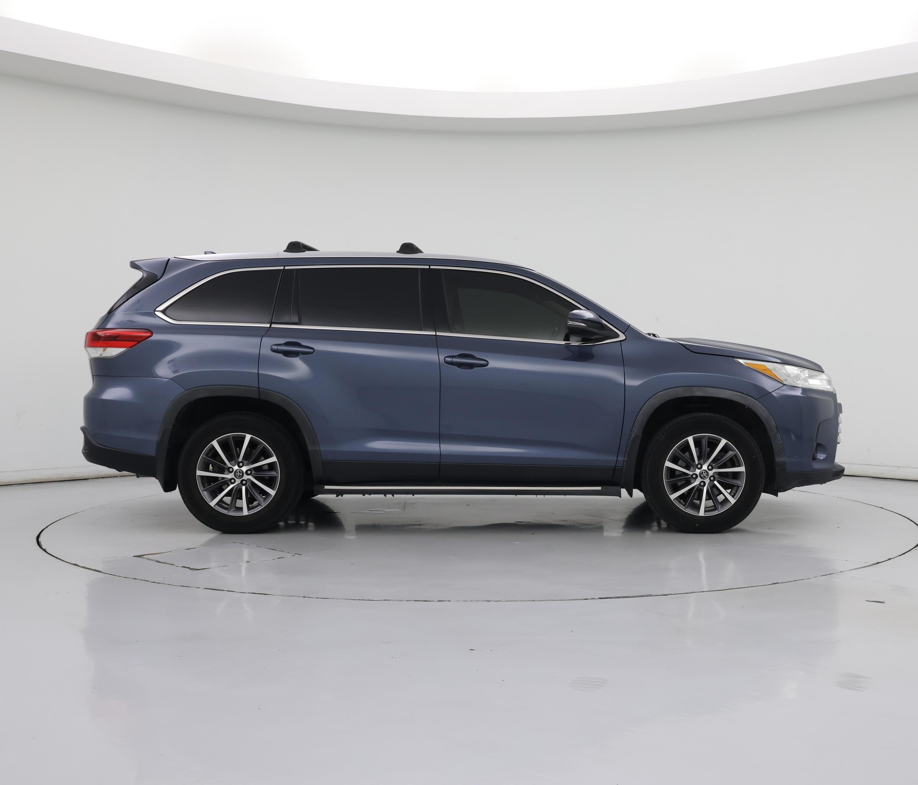 Thumbnail: 2019 Toyota Highlander - 7