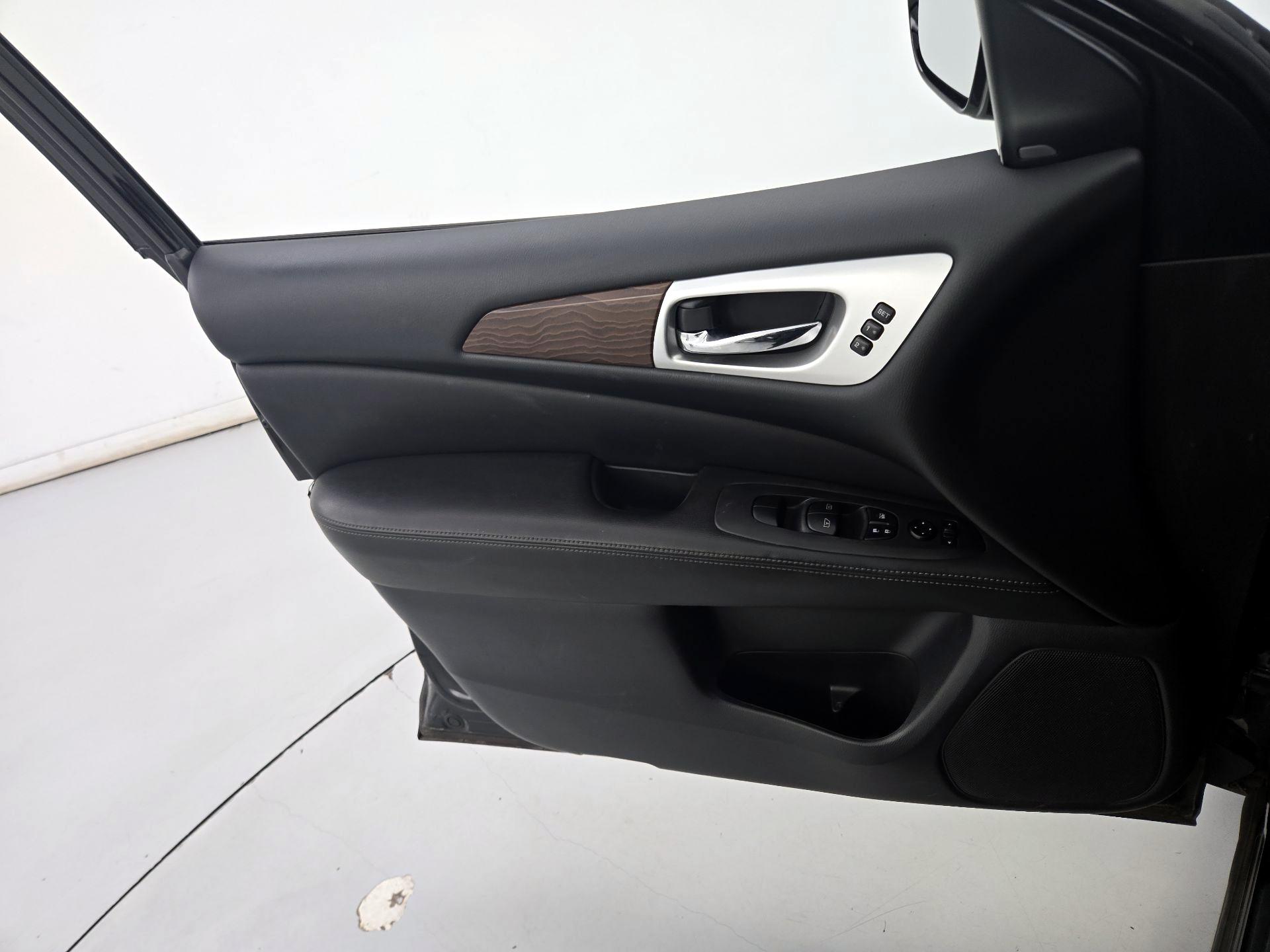 Thumbnail: 2017 Nissan Pathfinder - 12