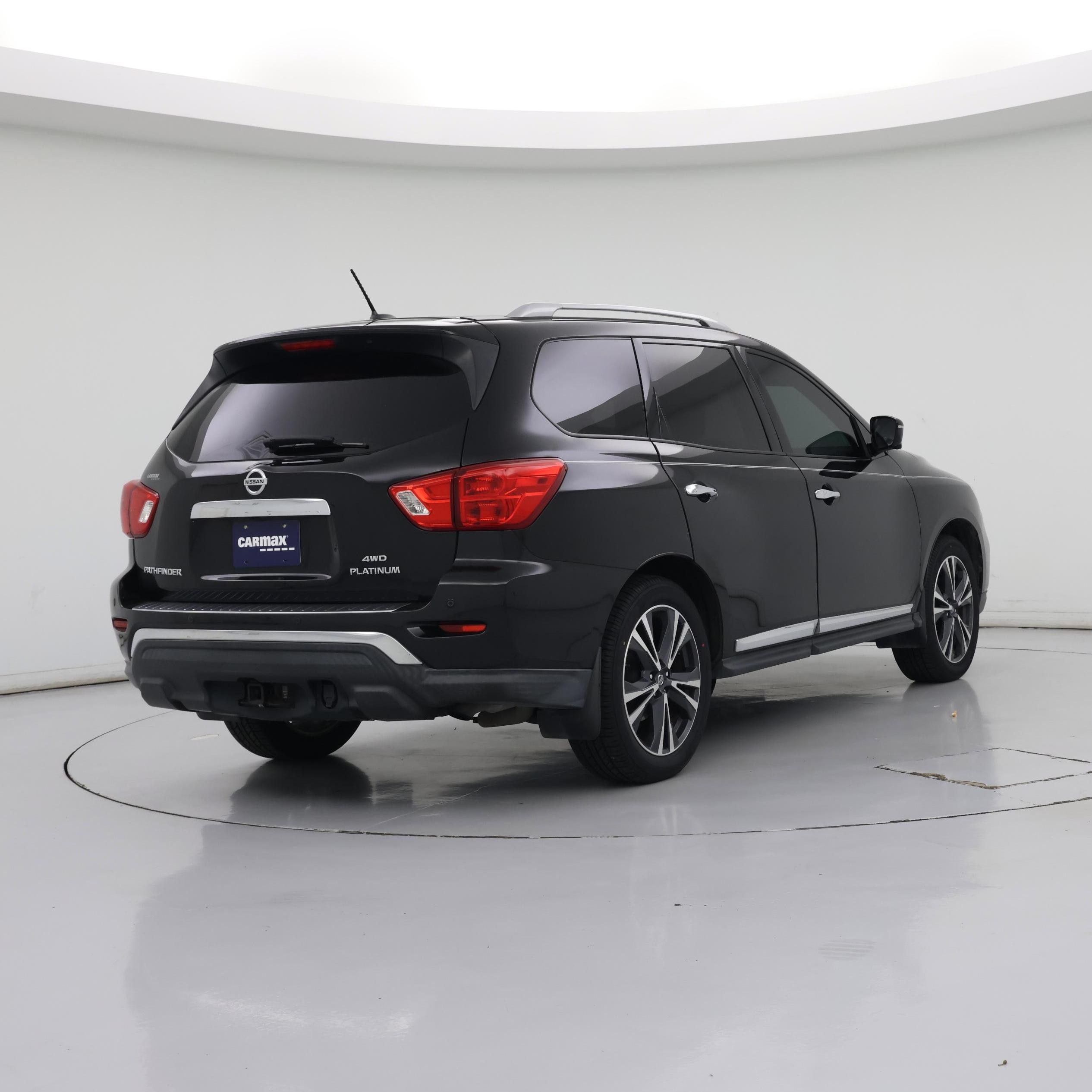 Thumbnail: 2017 Nissan Pathfinder - 8