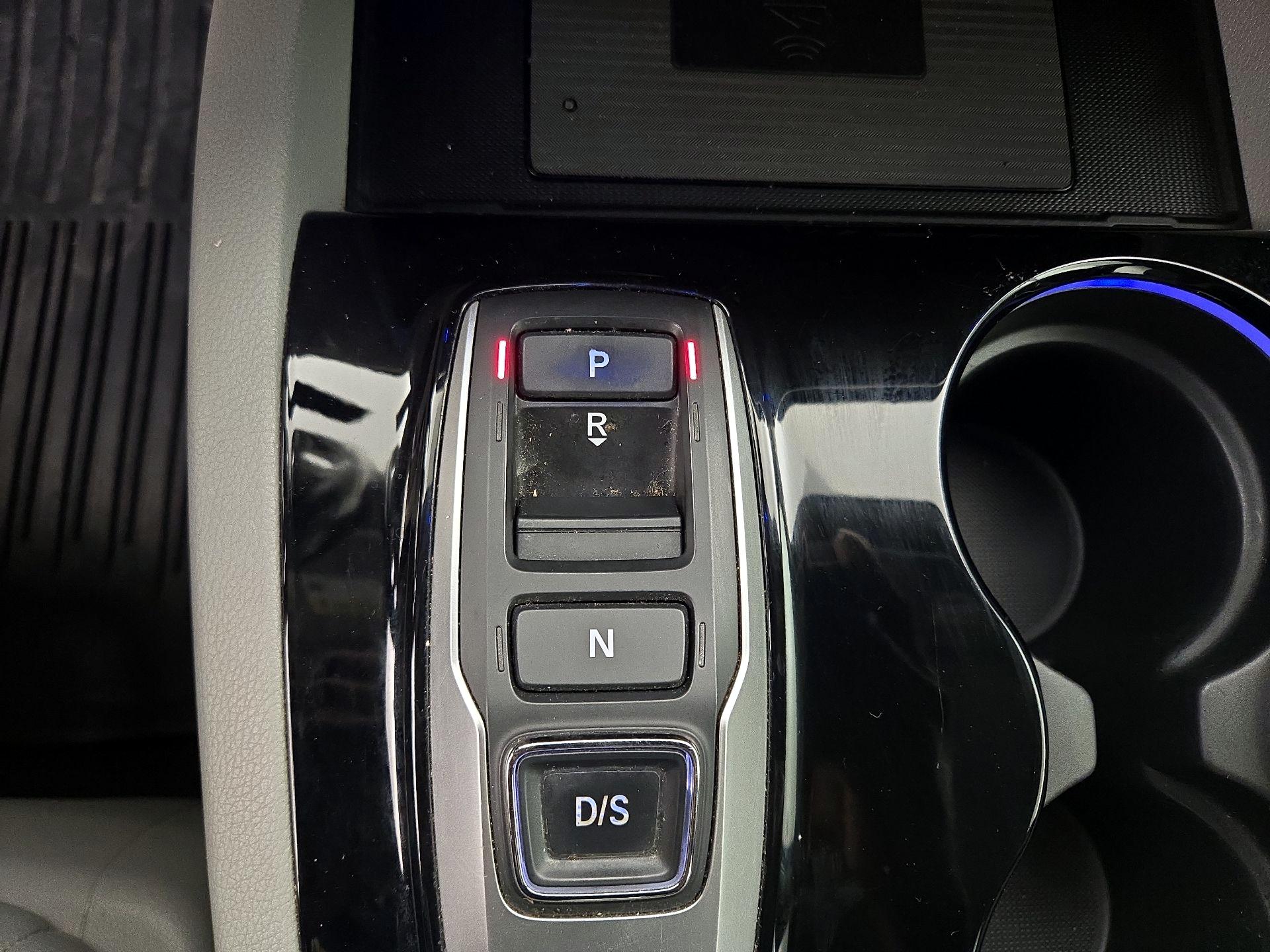 Thumbnail: 2019 Honda Pilot - 18