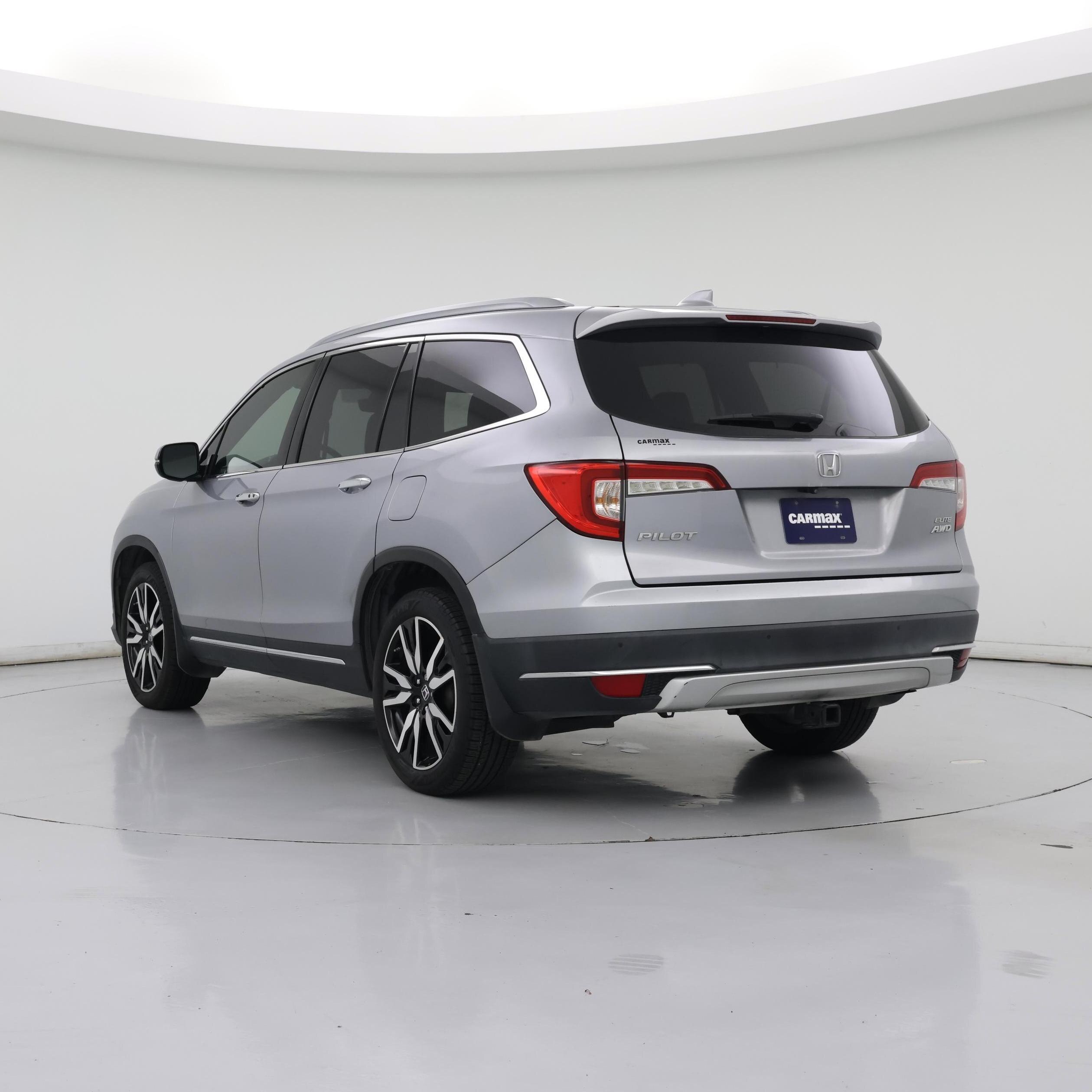 Thumbnail: 2019 Honda Pilot - 2