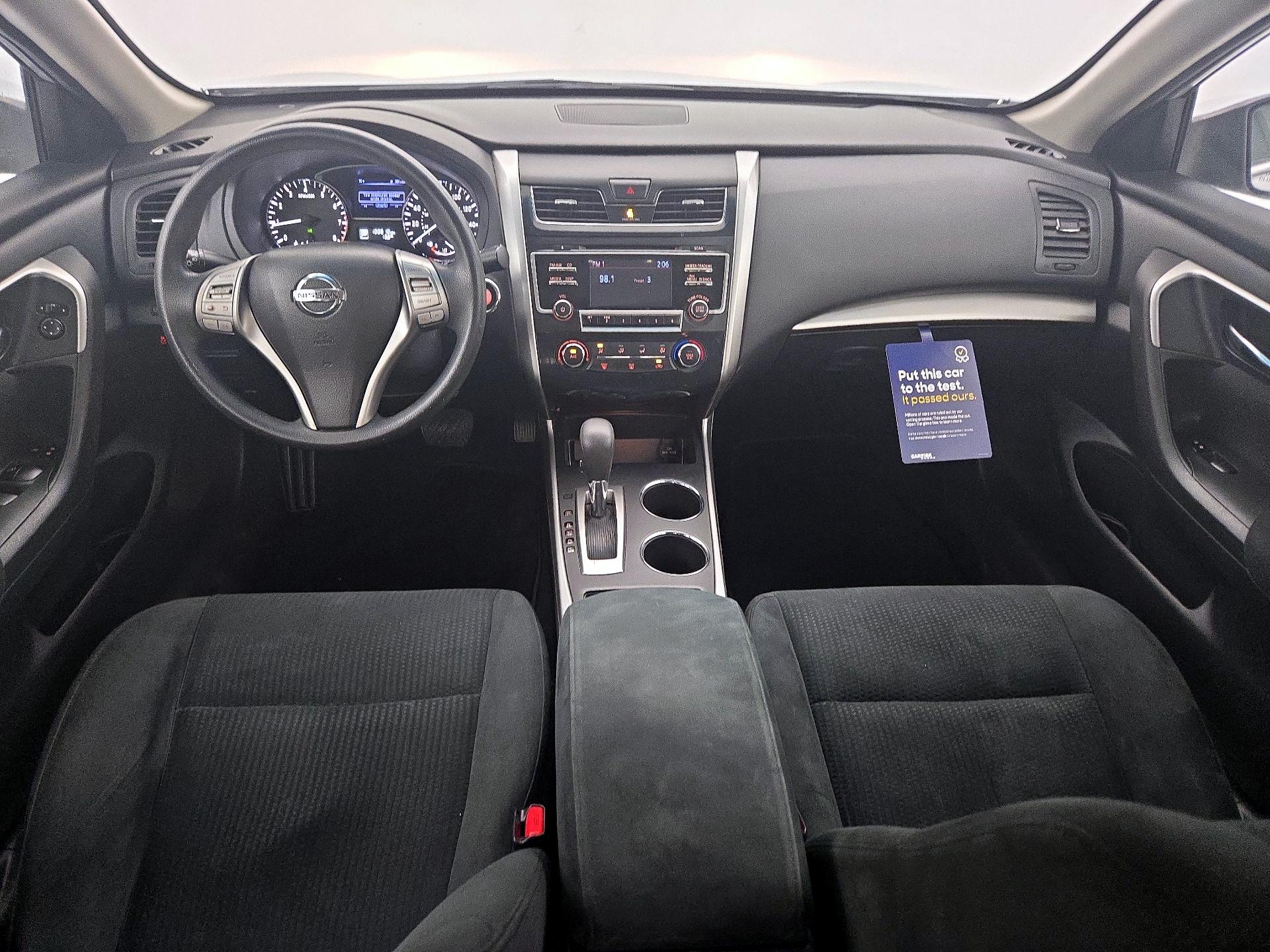 Thumbnail: 2015 Nissan Altima - 9