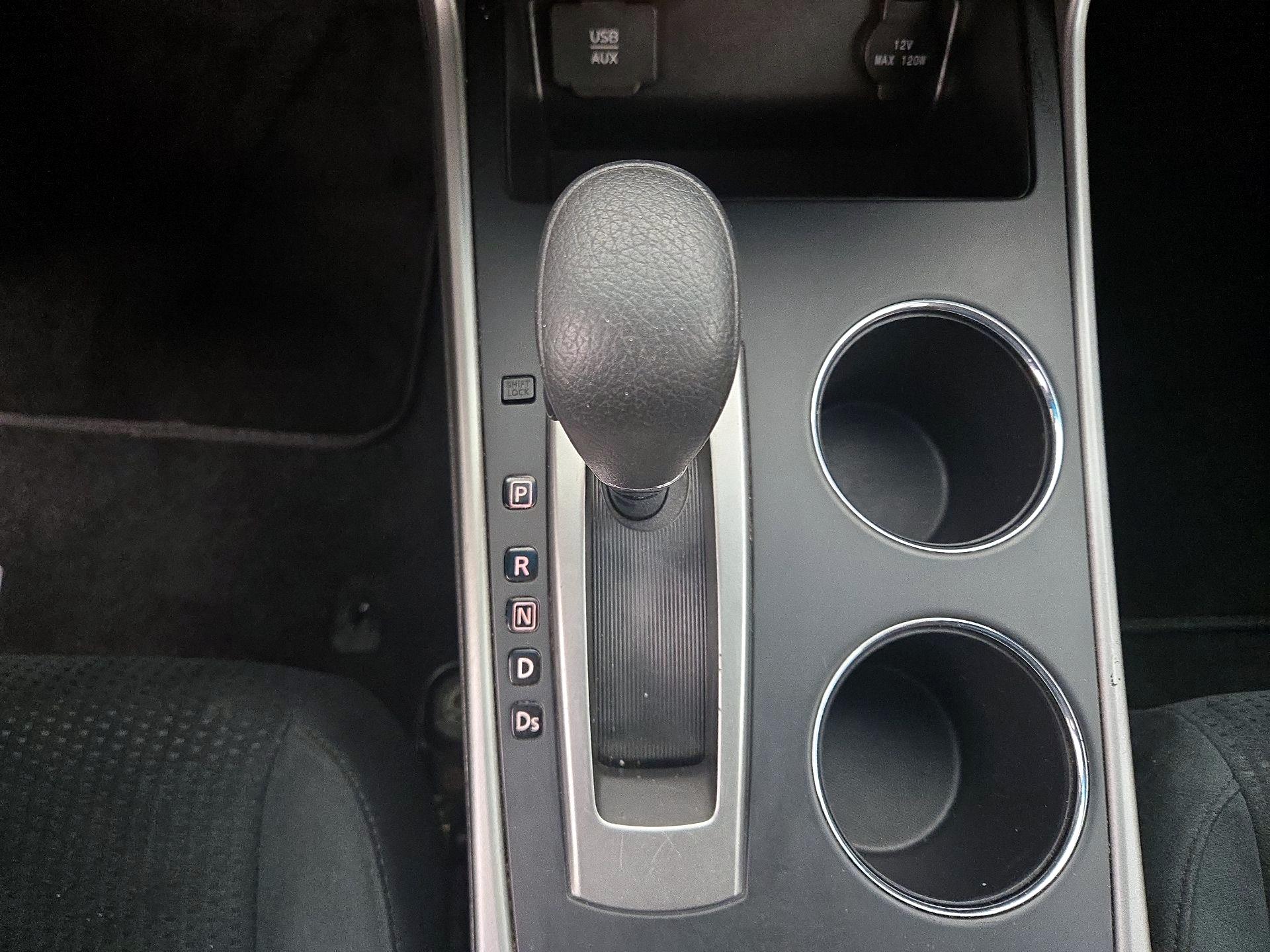 Thumbnail: 2015 Nissan Altima - 17