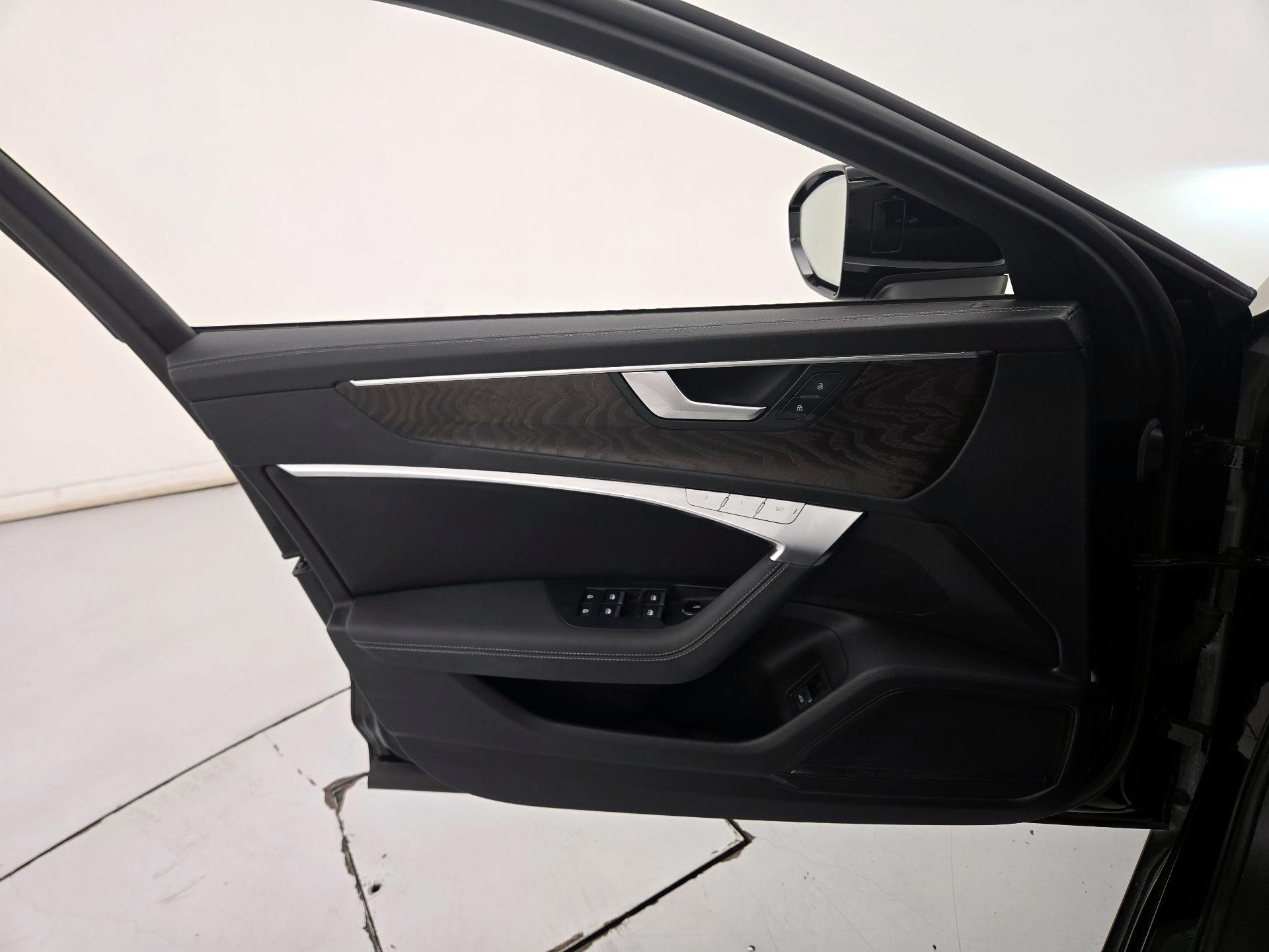 Thumbnail: 2021 Audi A6 - 12