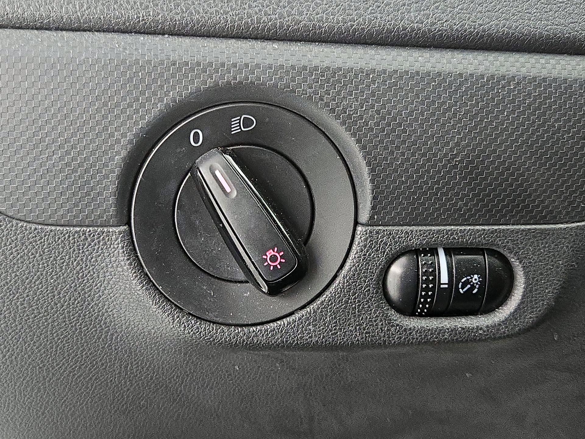 Thumbnail: 2016 Volkswagen Jetta - 13