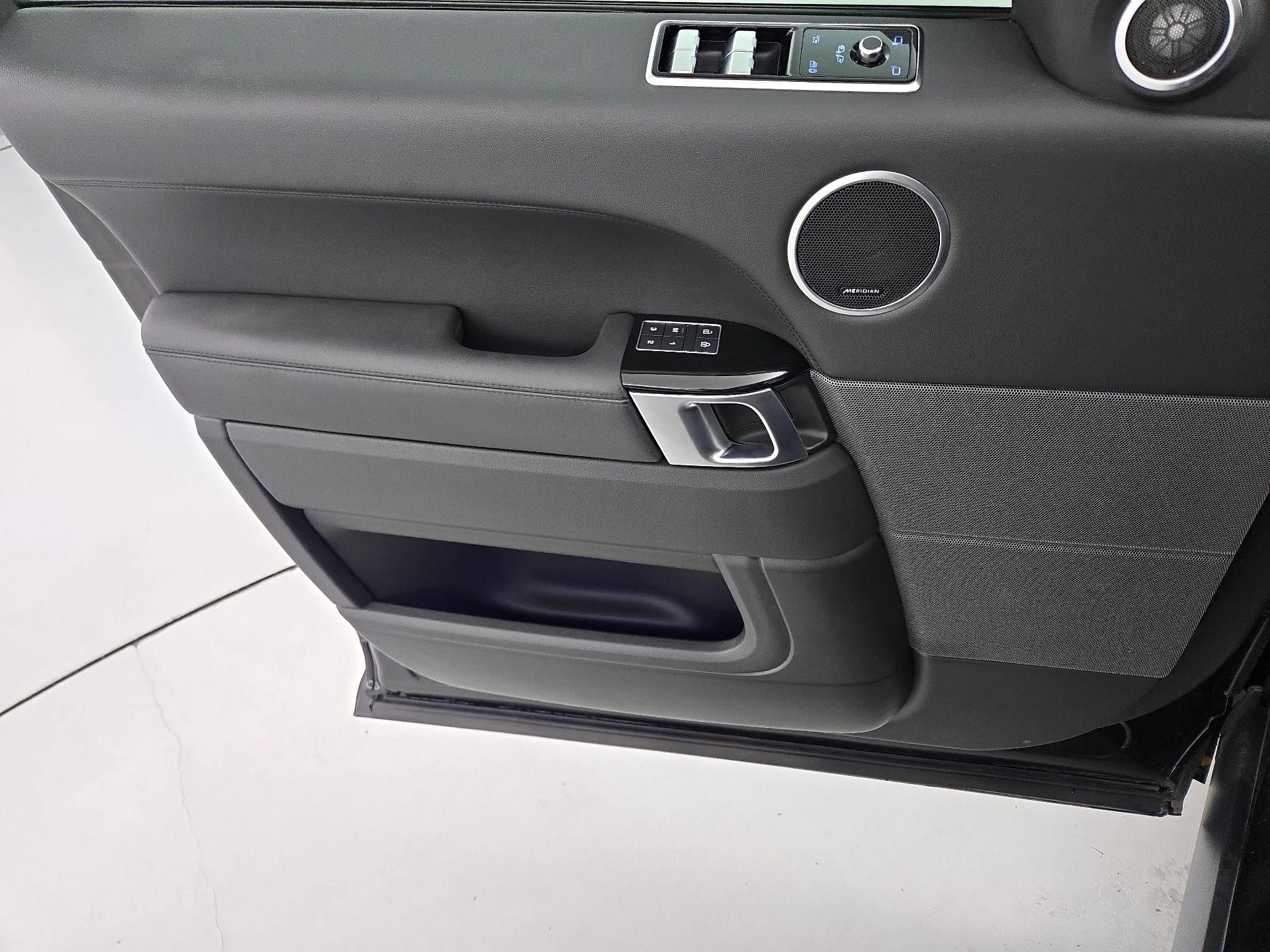 Thumbnail: 2022 Land Rover Range Rover Sport - 12