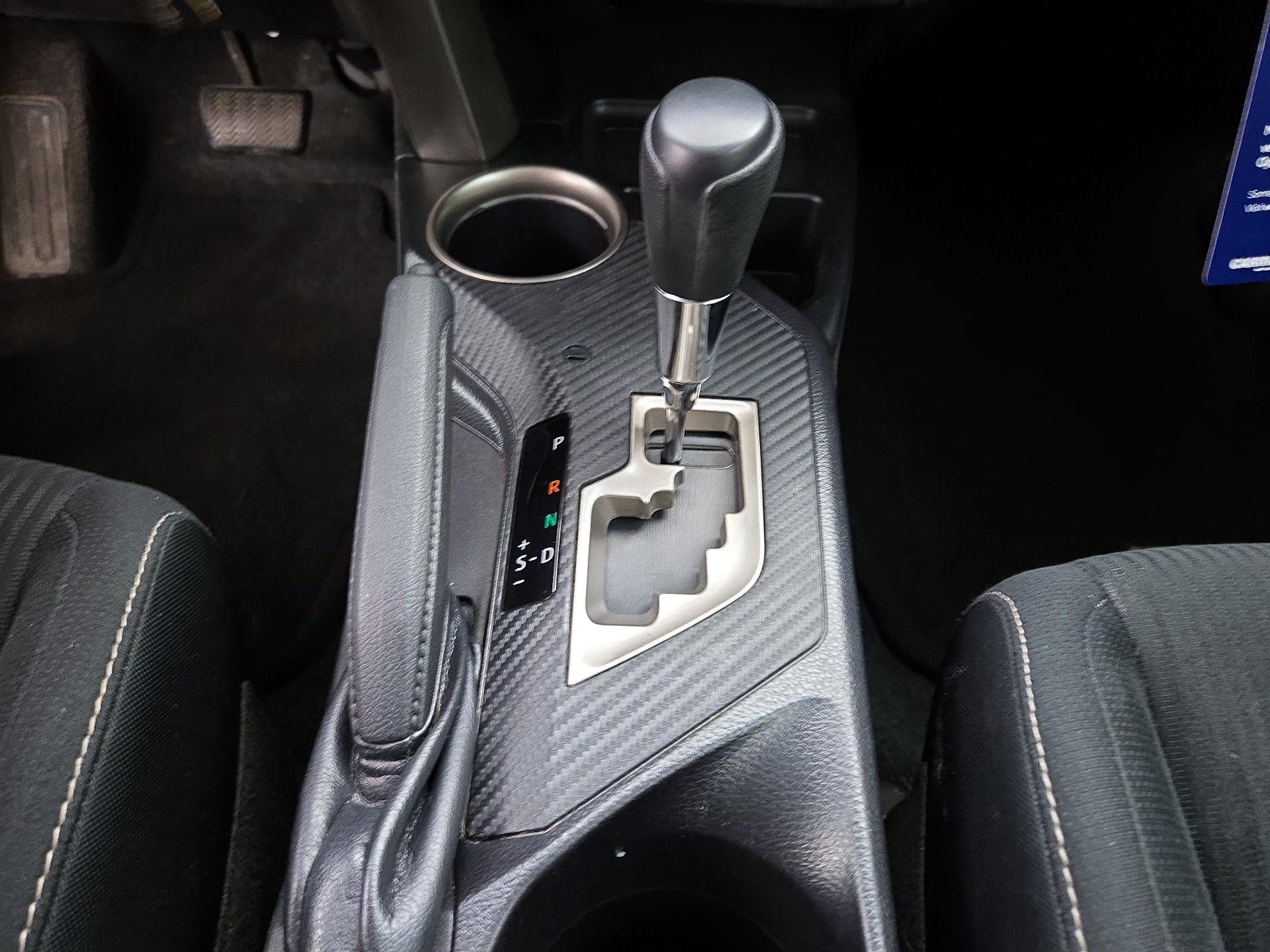 Thumbnail: 2015 Toyota RAV4 - 17