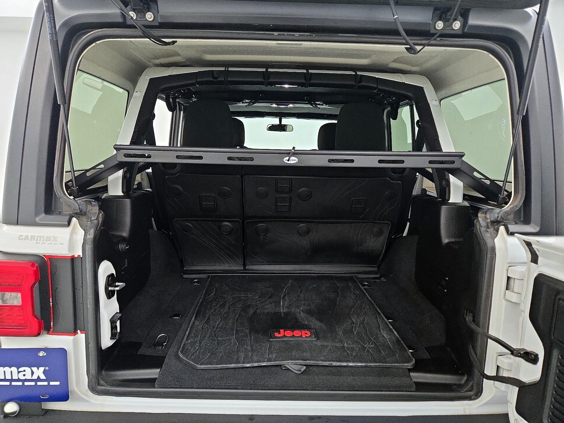 Thumbnail: 2019 Jeep Wrangler - 20