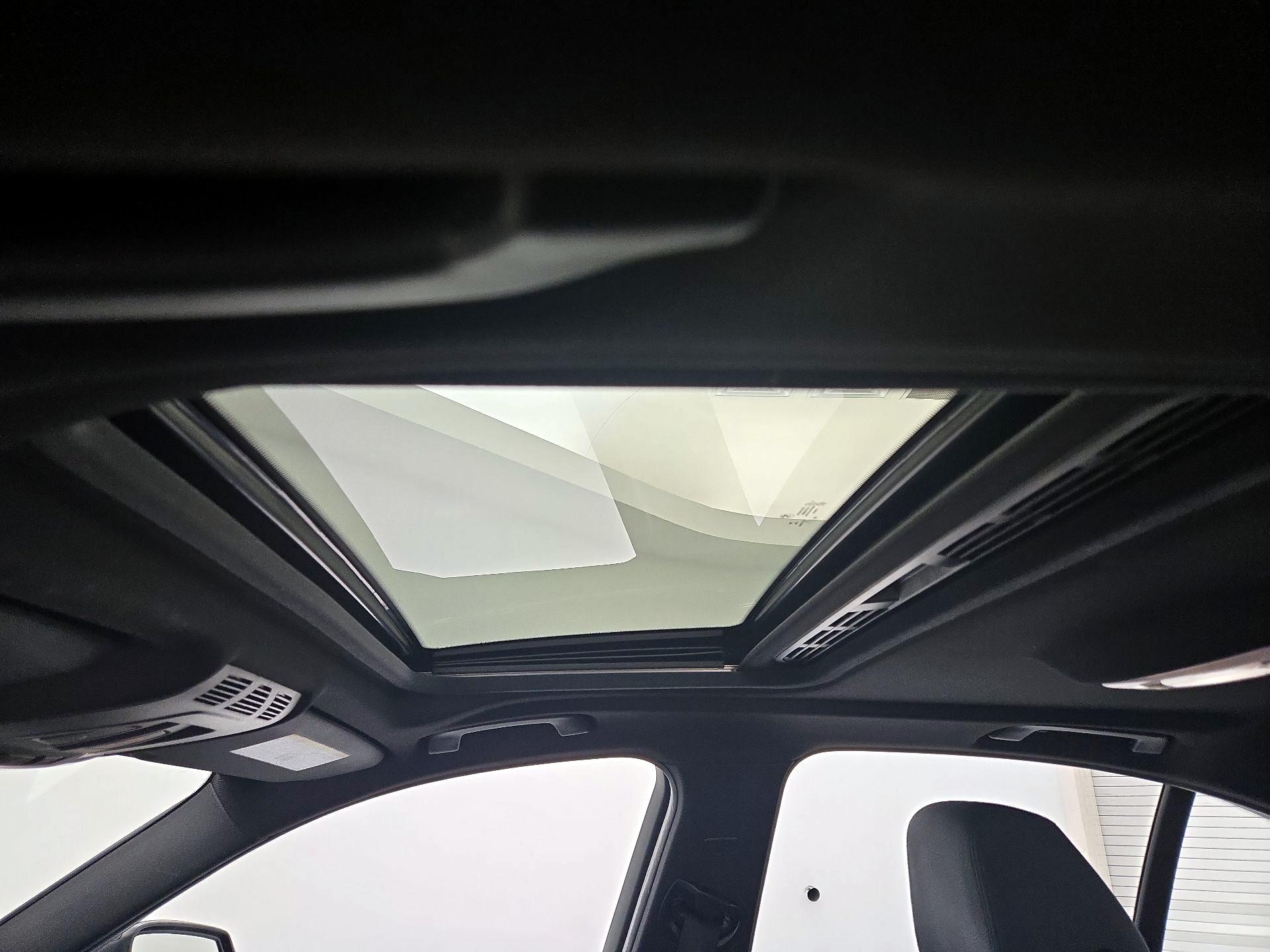 Thumbnail: 2016 BMW 3 Series - 20