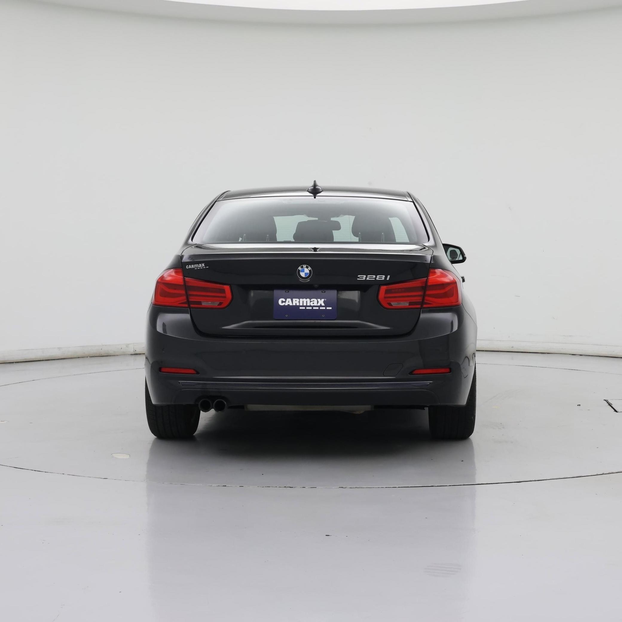 Thumbnail: 2016 BMW 3 Series - 6