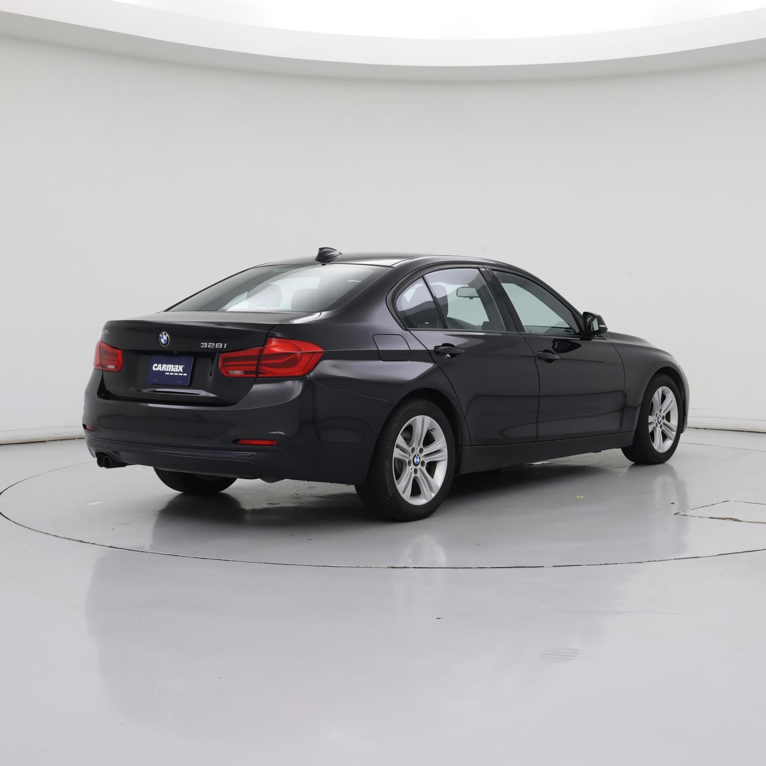 Thumbnail: 2016 BMW 3 Series - 8