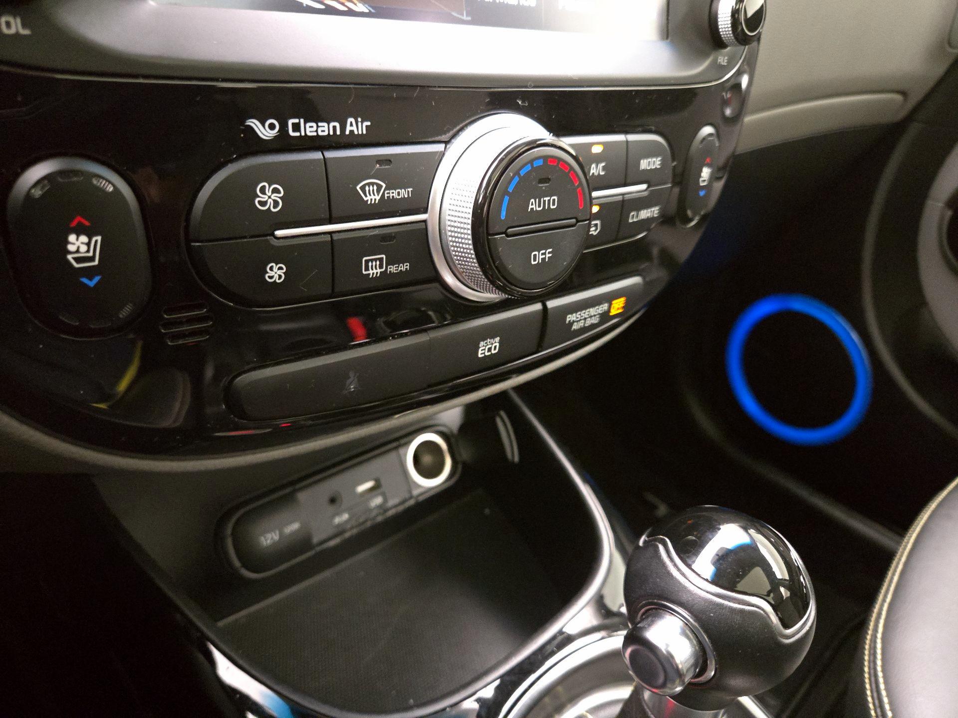Thumbnail: 2016 Kia Soul - 17