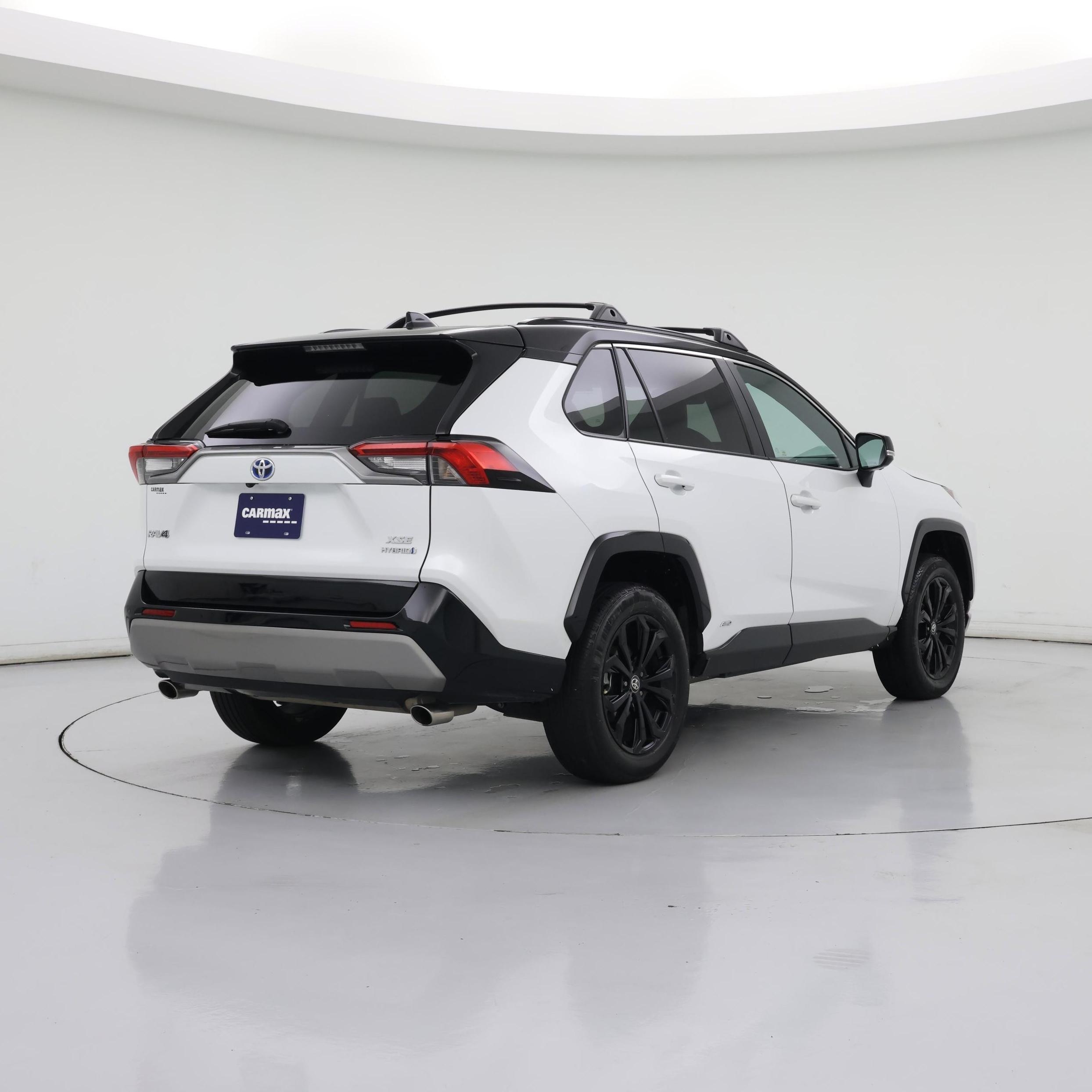 Thumbnail: 2023 Toyota RAV4 - 8