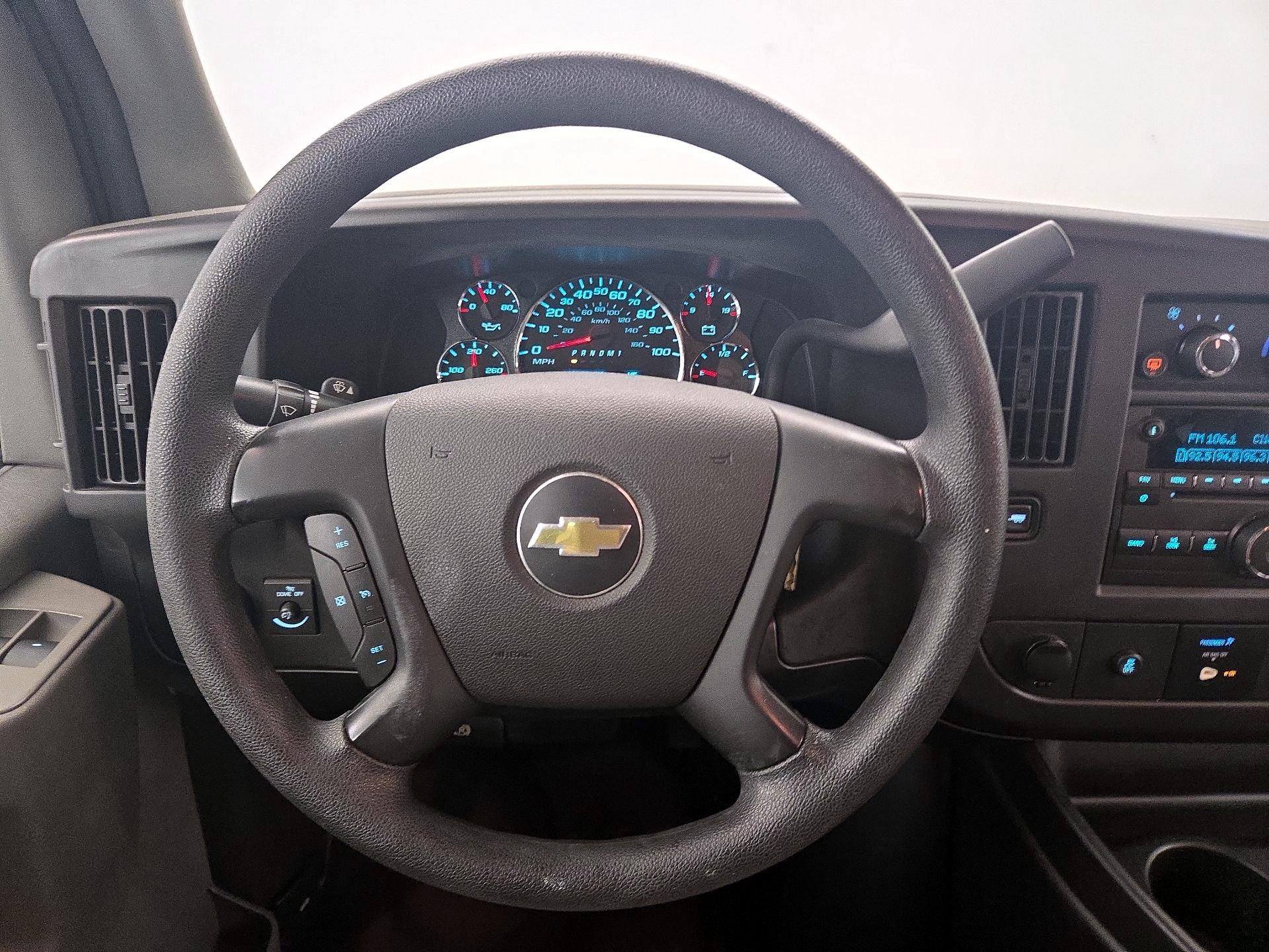 Thumbnail: 2015 Chevrolet Express - 10