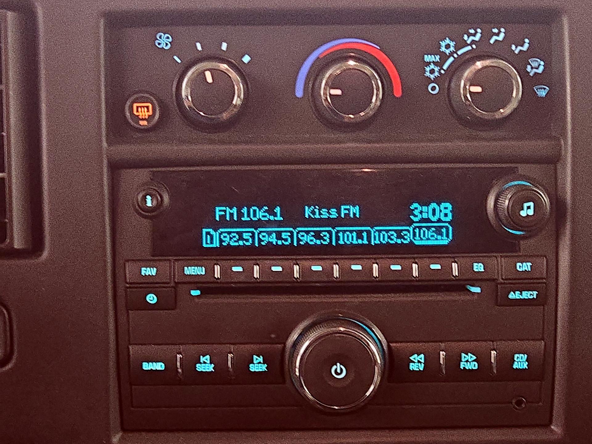 Thumbnail: 2015 Chevrolet Express - 14