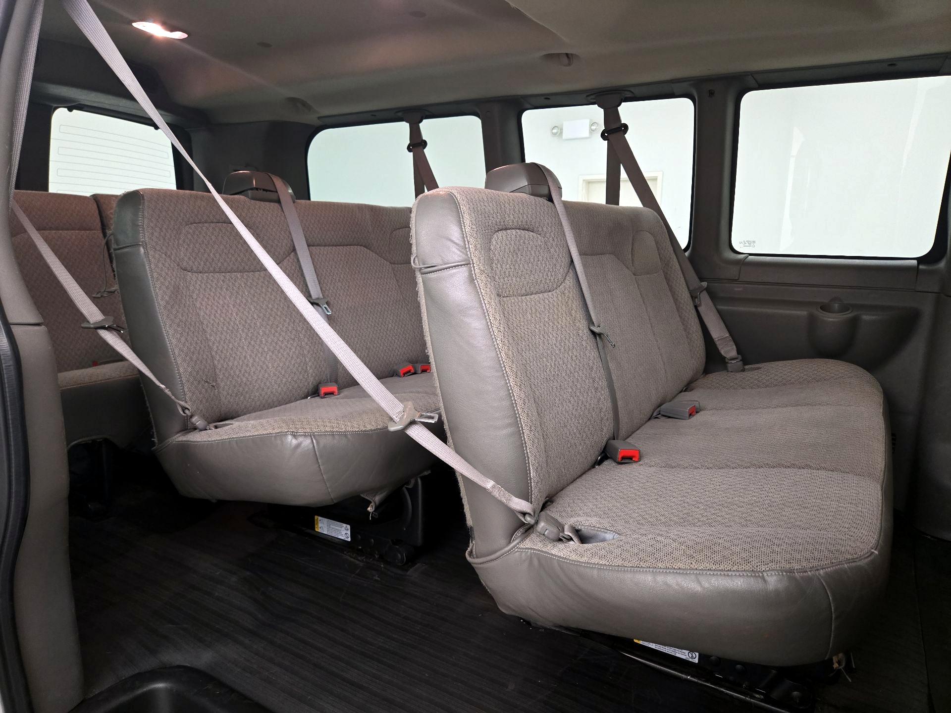 Thumbnail: 2015 Chevrolet Express - 18