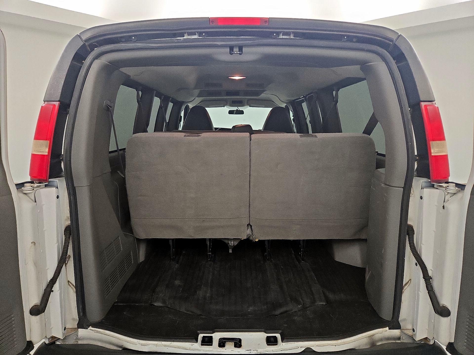 Thumbnail: 2015 Chevrolet Express - 20