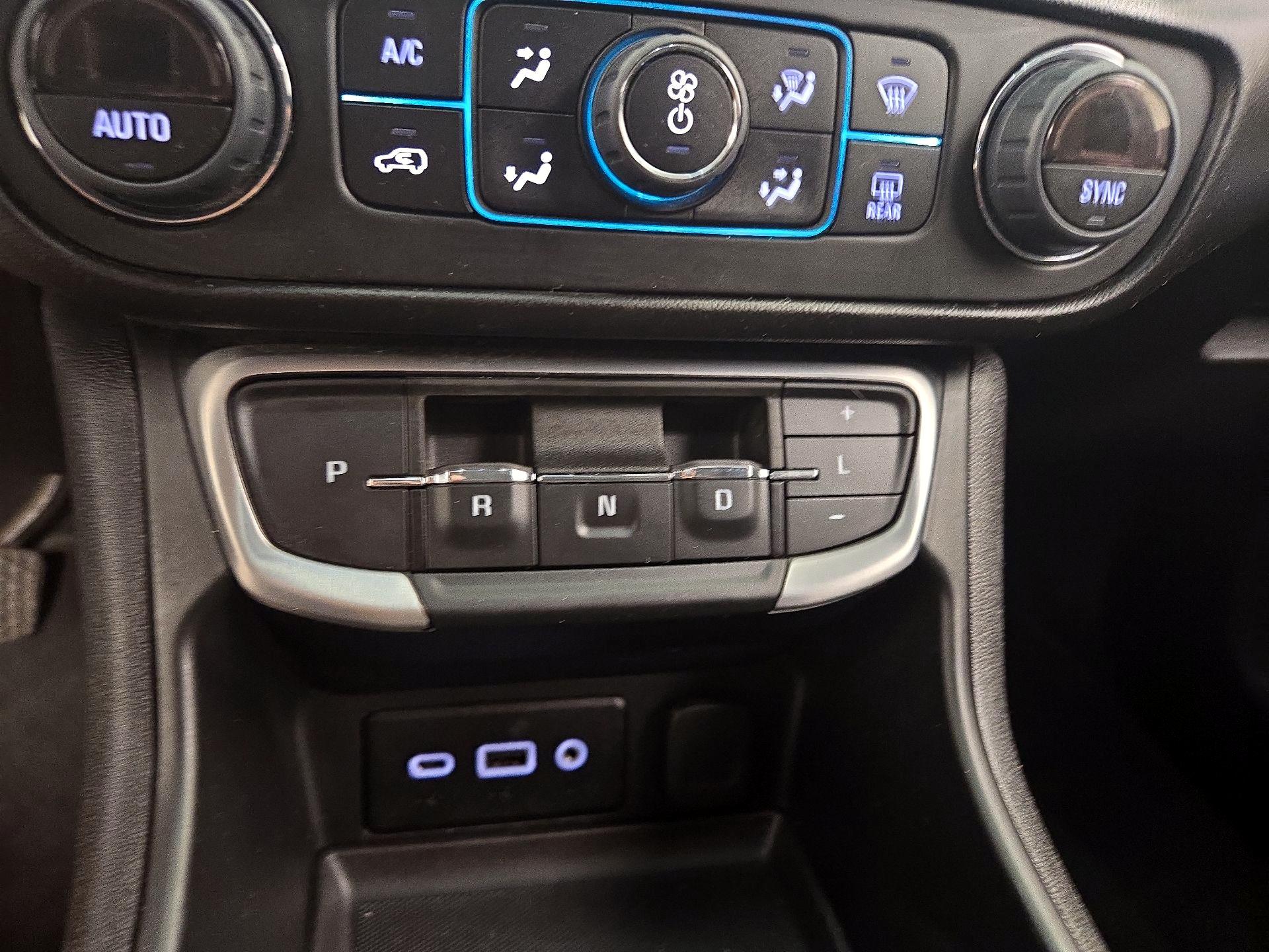 Thumbnail: 2024 GMC Terrain - 17