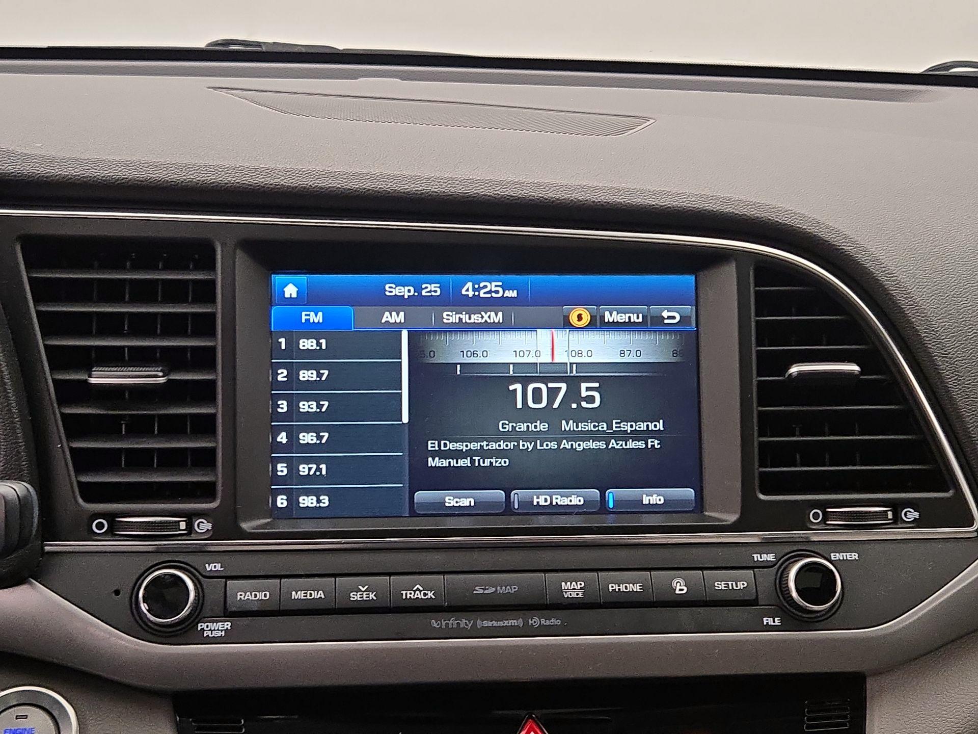 Thumbnail: 2017 Hyundai Elantra - 16
