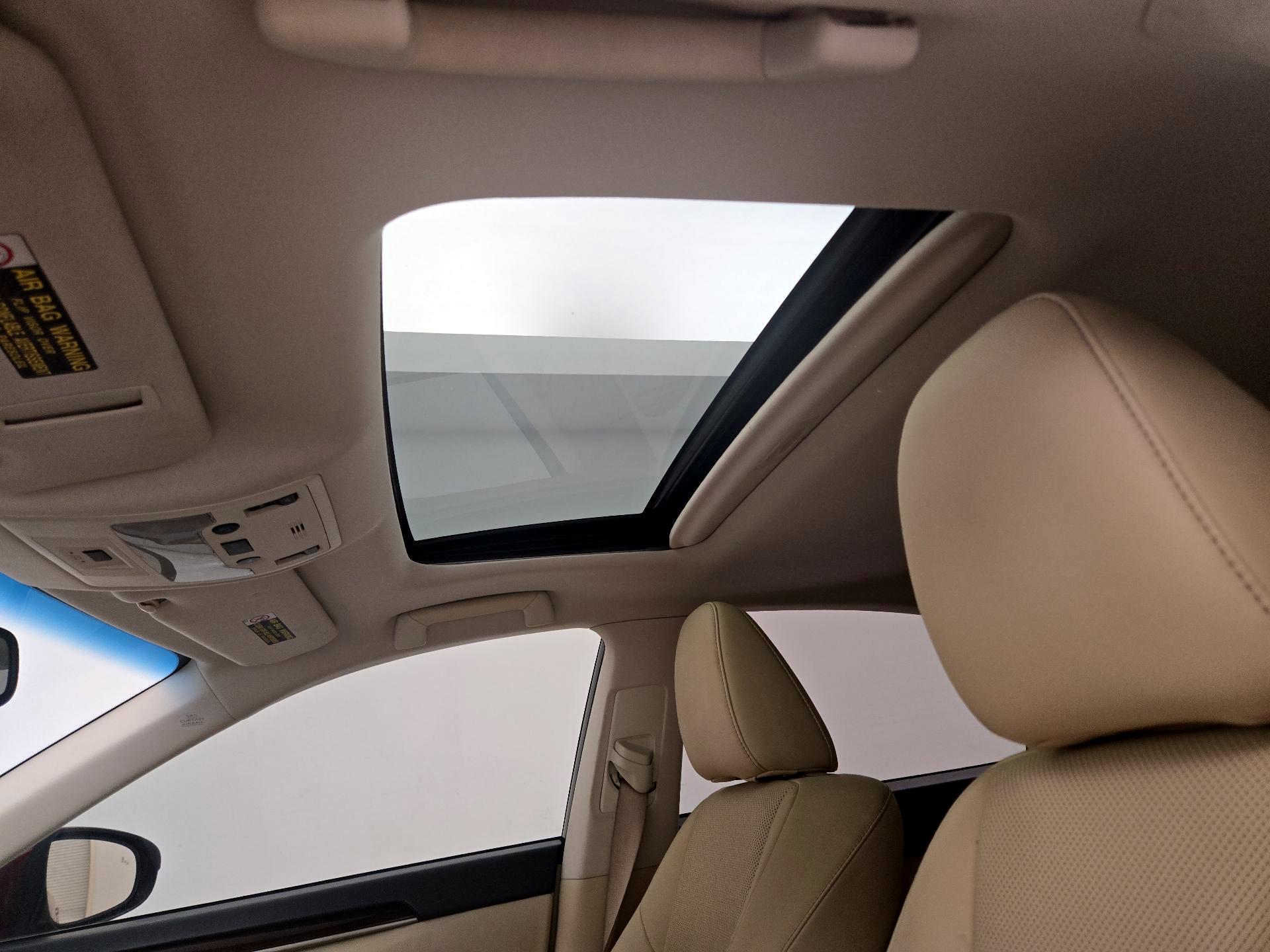 Thumbnail: 2015 Lexus ES - 19