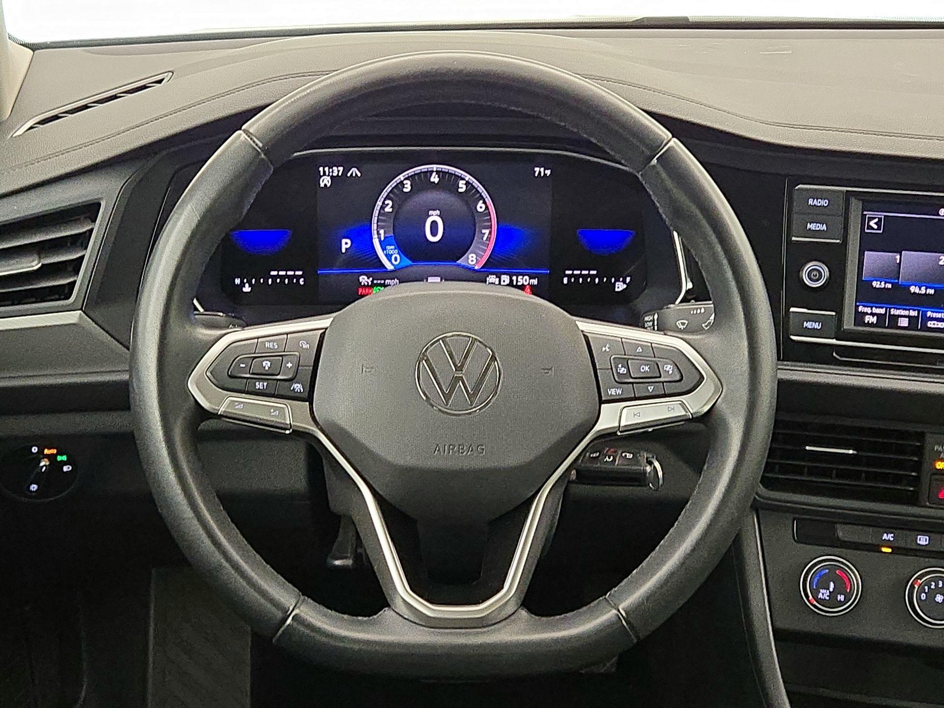 Thumbnail: 2024 Volkswagen Jetta - 10