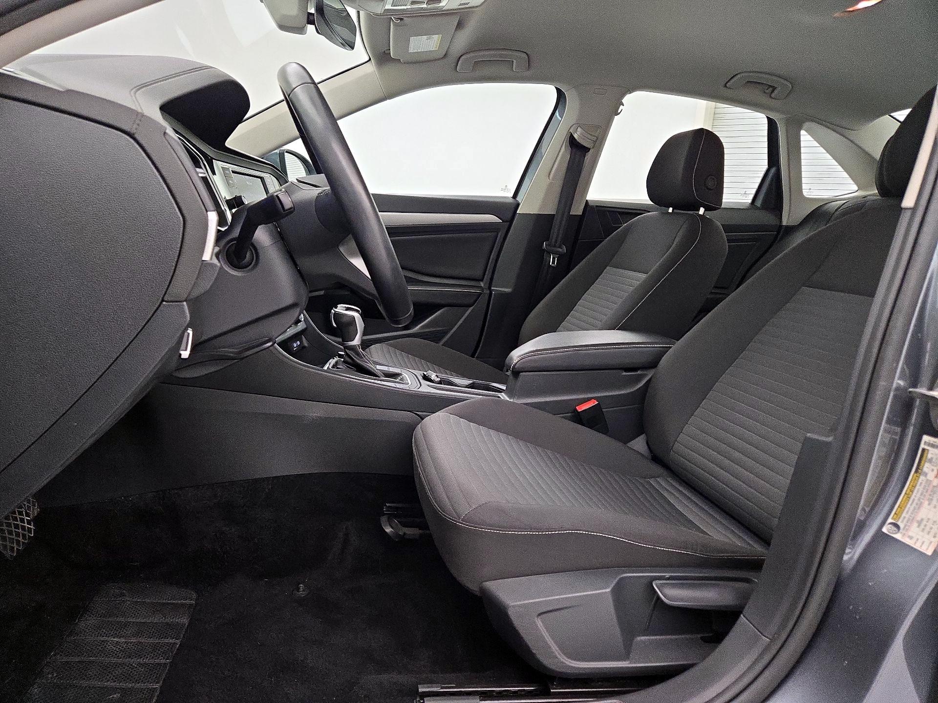 Thumbnail: 2024 Volkswagen Jetta - 11