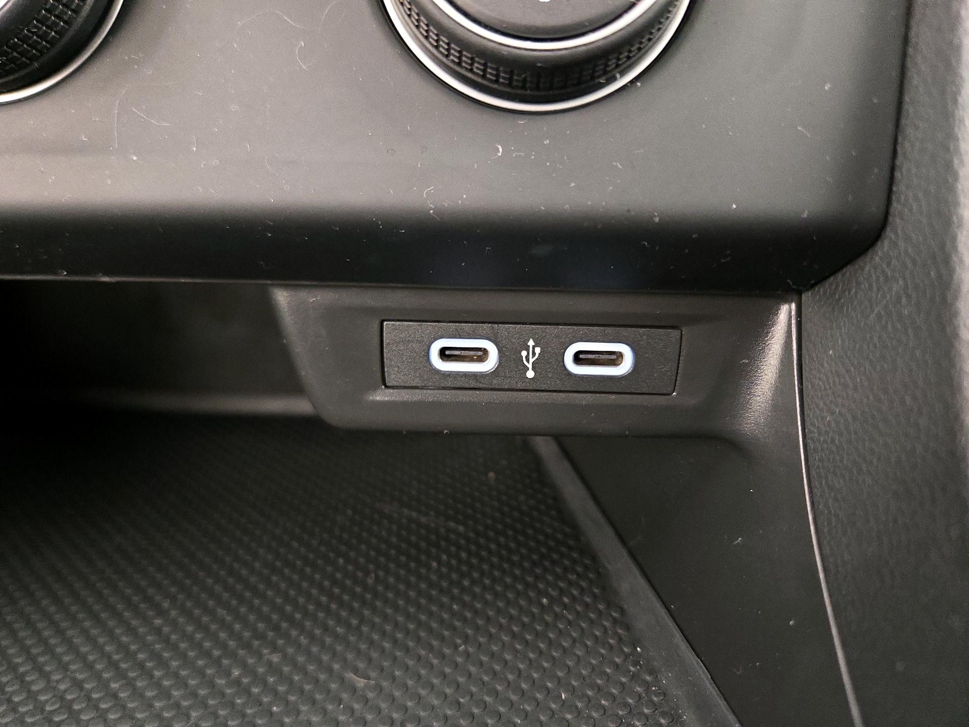 Thumbnail: 2024 Volkswagen Jetta - 18