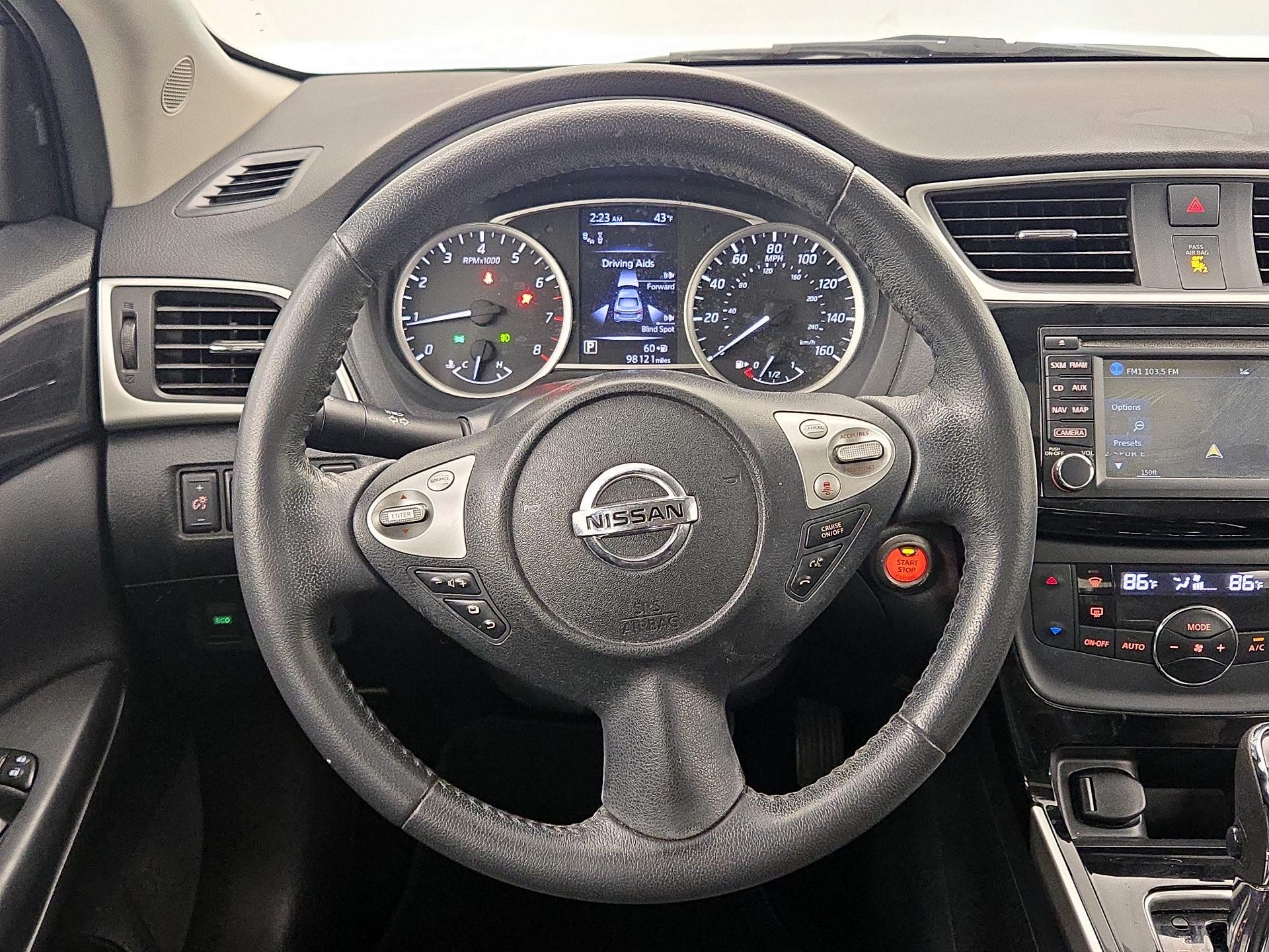 Thumbnail: 2016 Nissan Sentra - 10