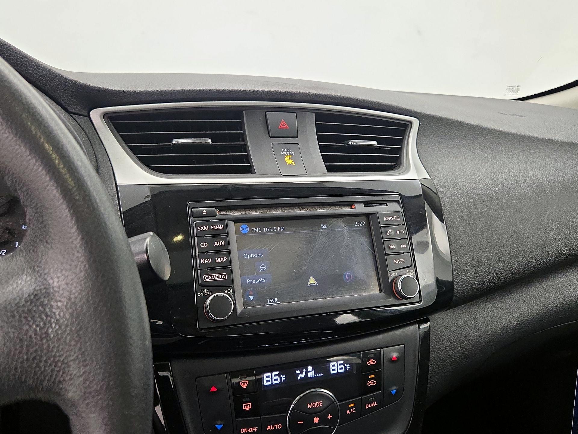 Thumbnail: 2016 Nissan Sentra - 14