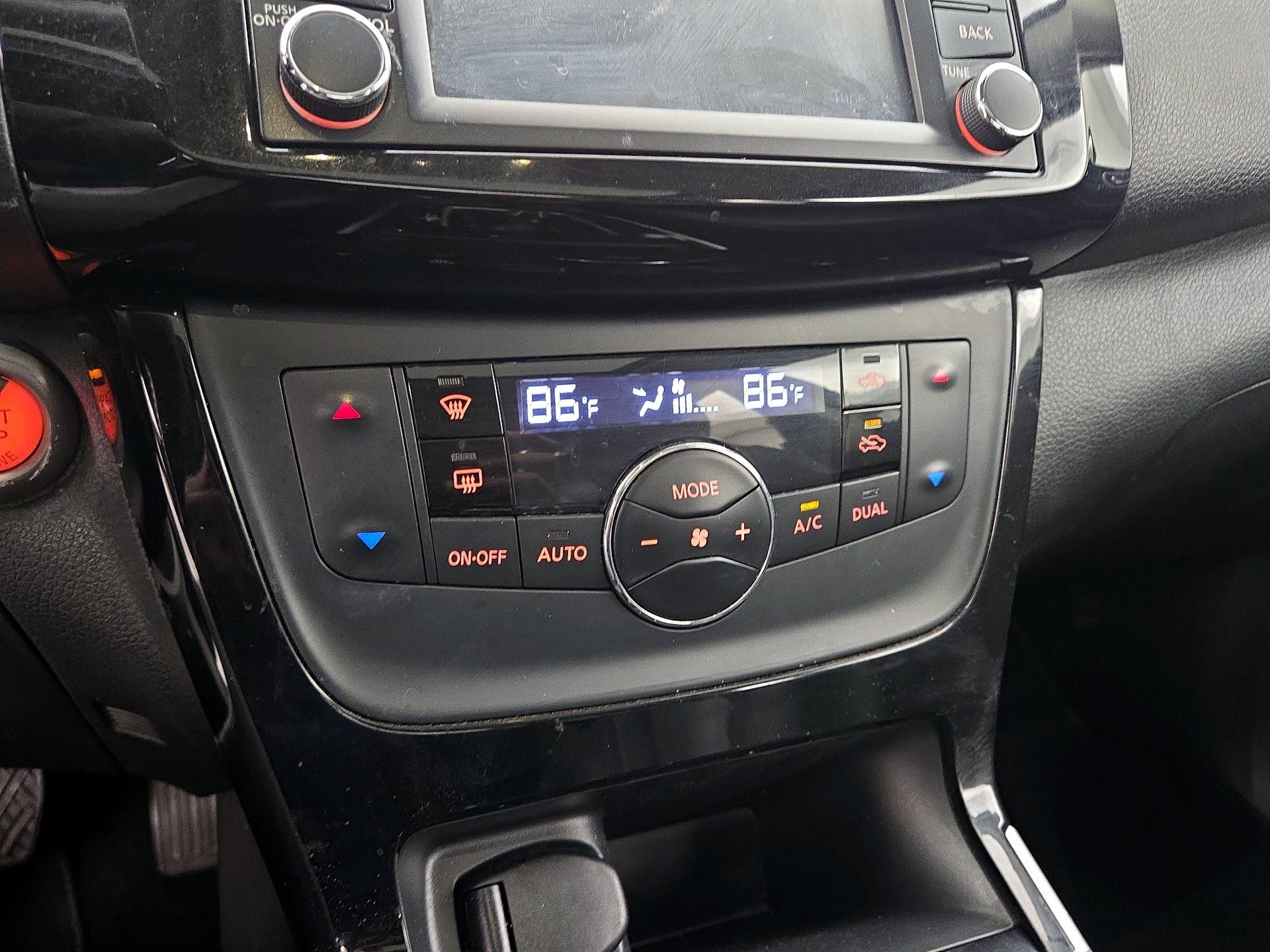 Thumbnail: 2016 Nissan Sentra - 17