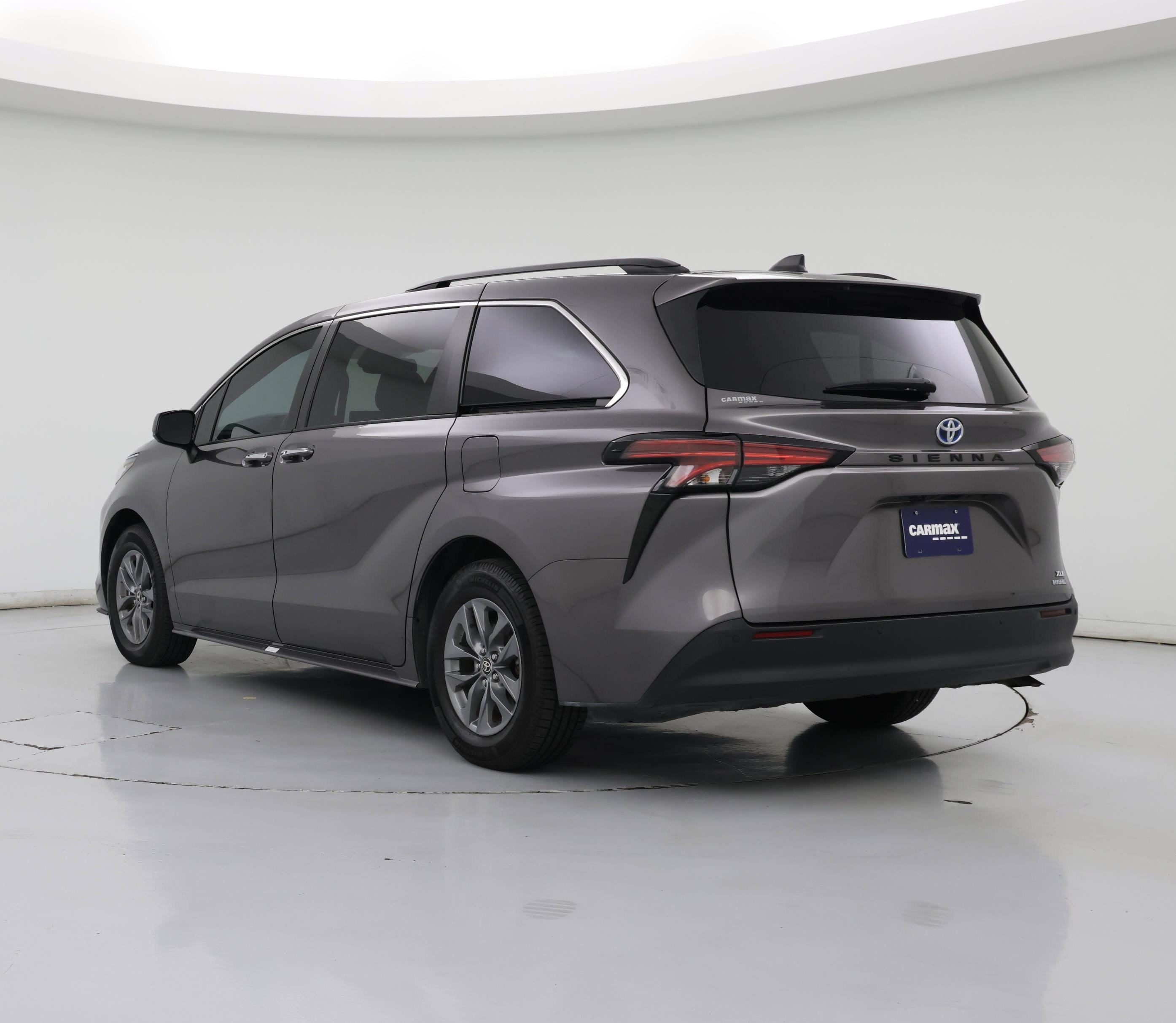 Thumbnail: 2022 Toyota Sienna - 2