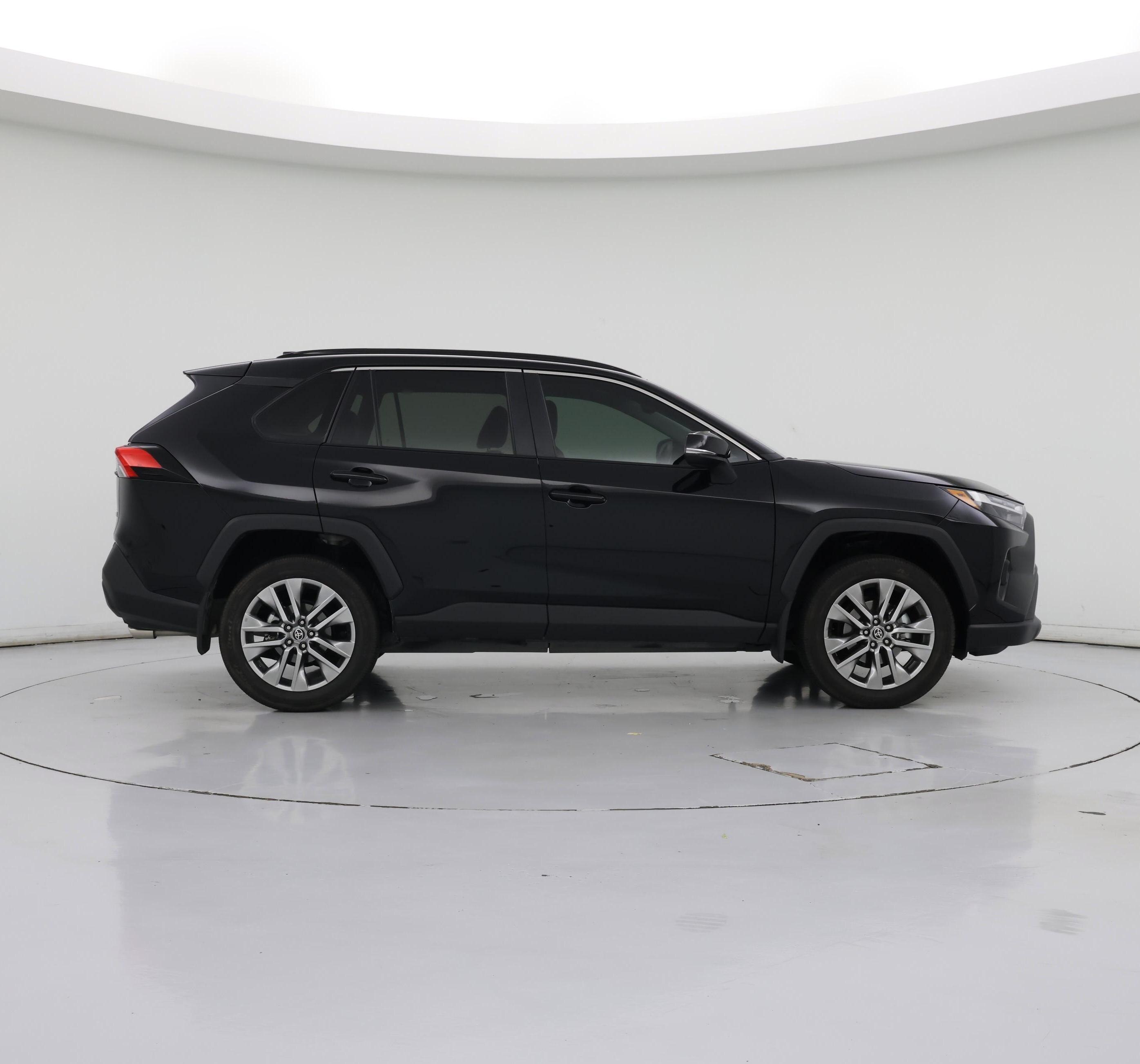 Thumbnail: 2022 Toyota RAV4 - 7