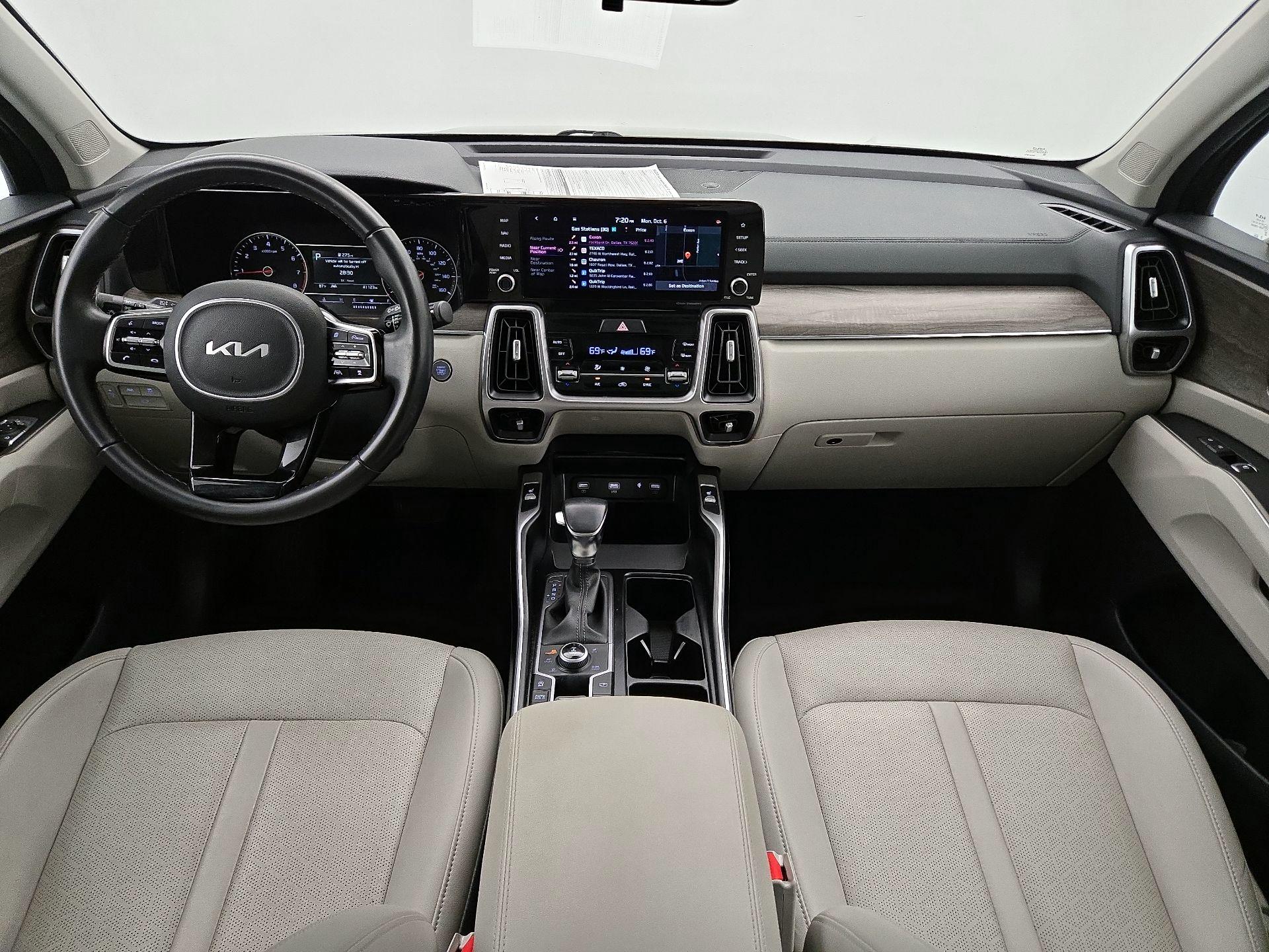 Thumbnail: 2022 Kia Sorento - 9