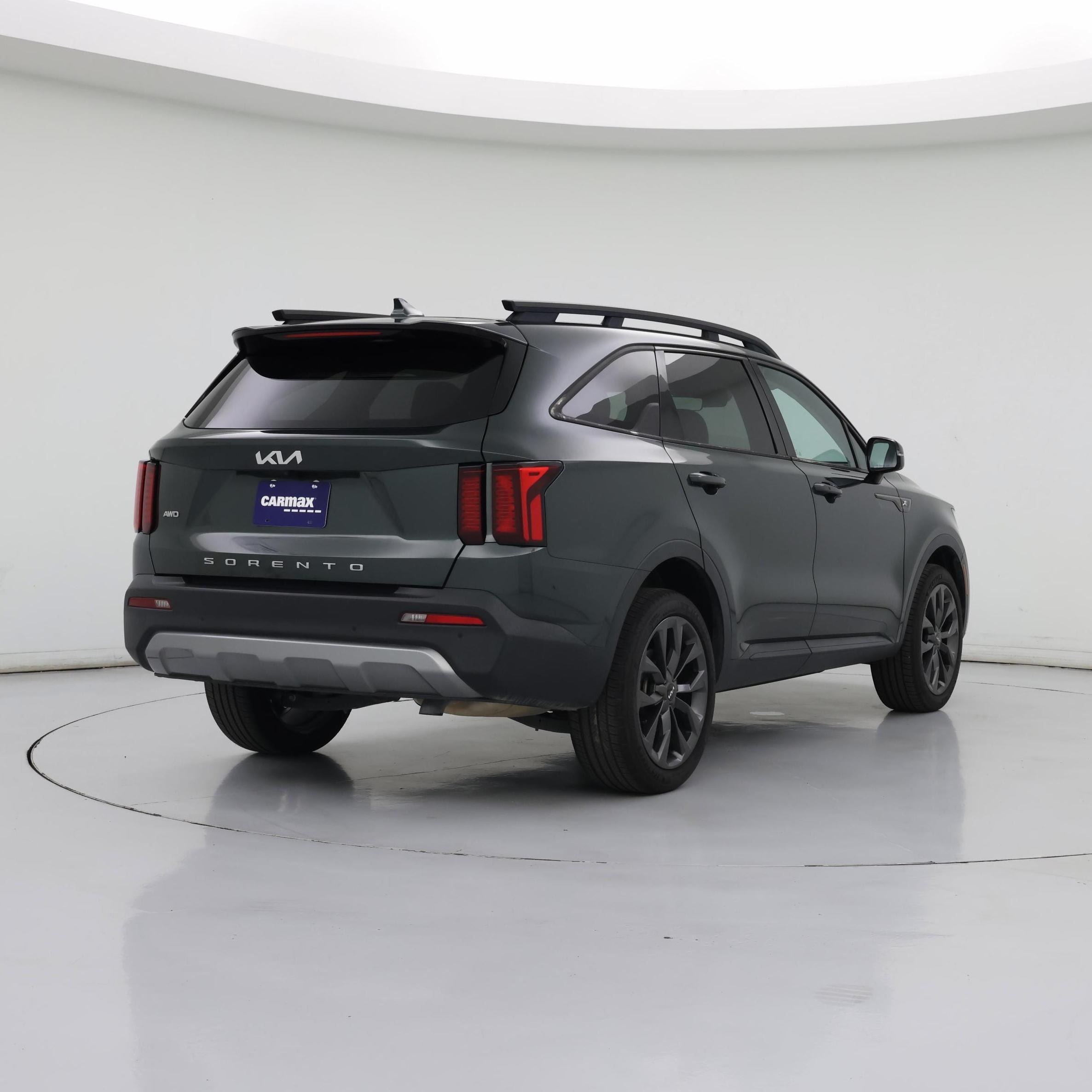 Thumbnail: 2022 Kia Sorento - 8
