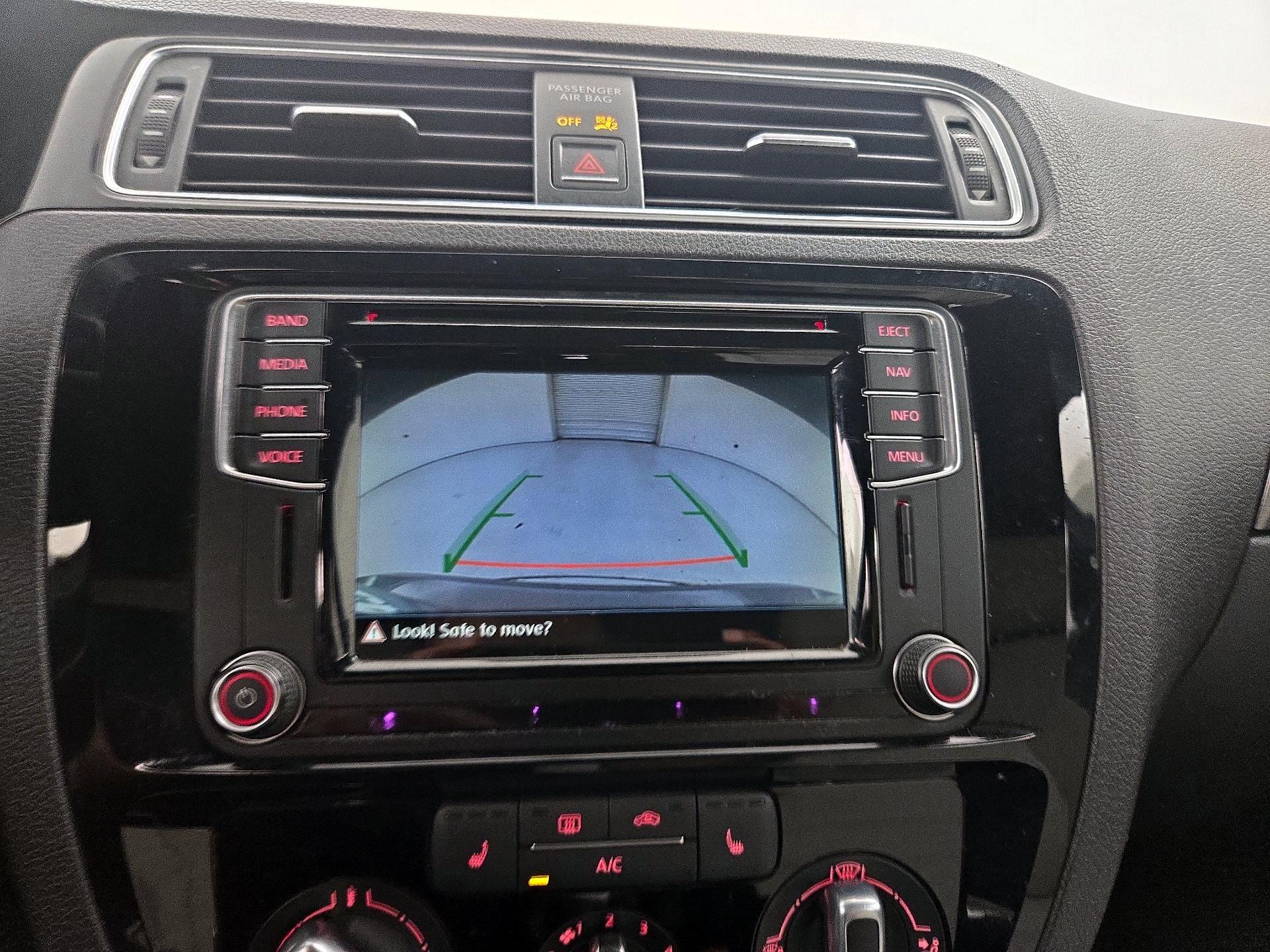 Thumbnail: 2016 Volkswagen Jetta - 15